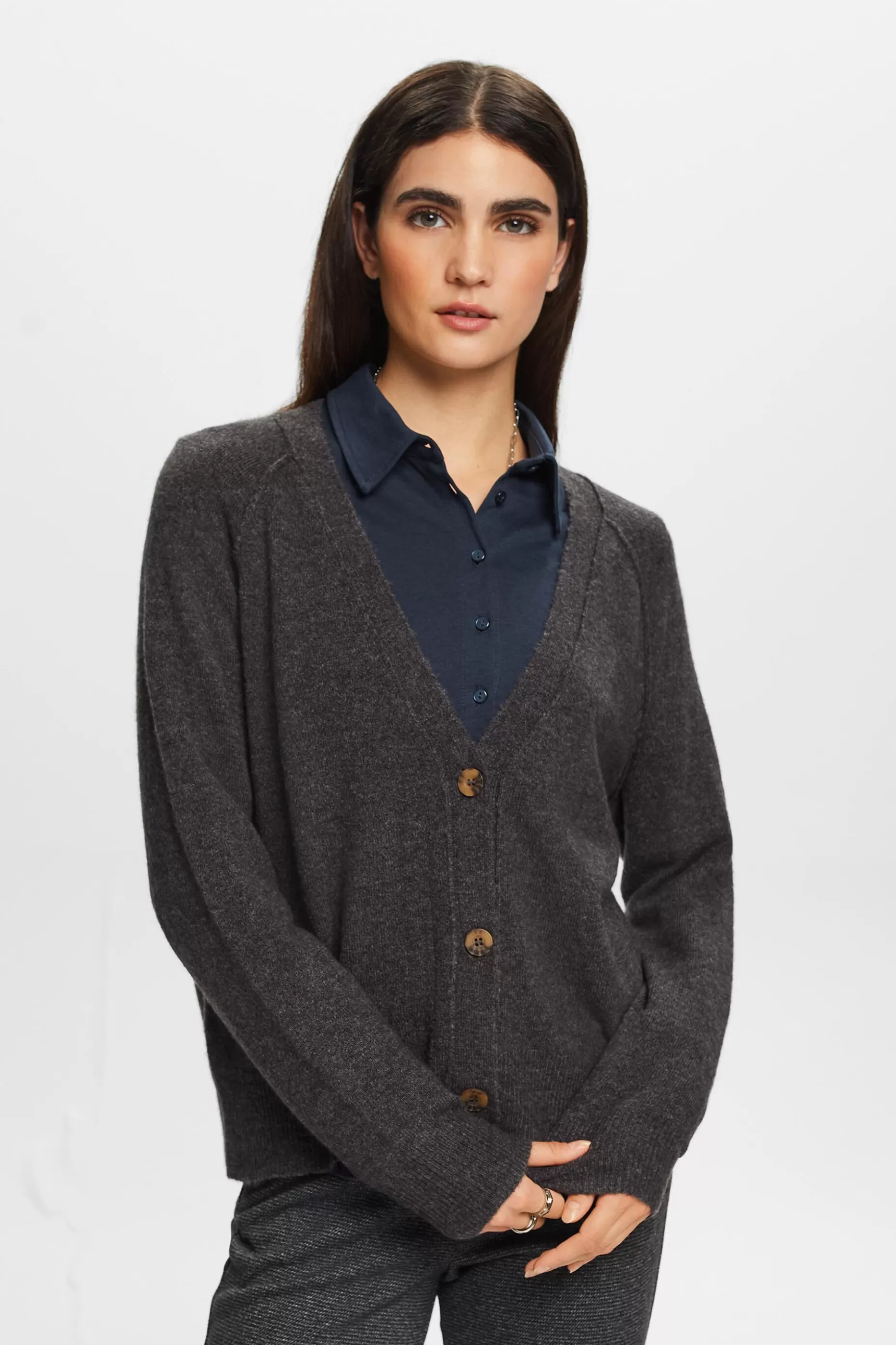 ESPRIT Buttoned V-neck cardigan, wool blend at our Online Shop *Women Tops