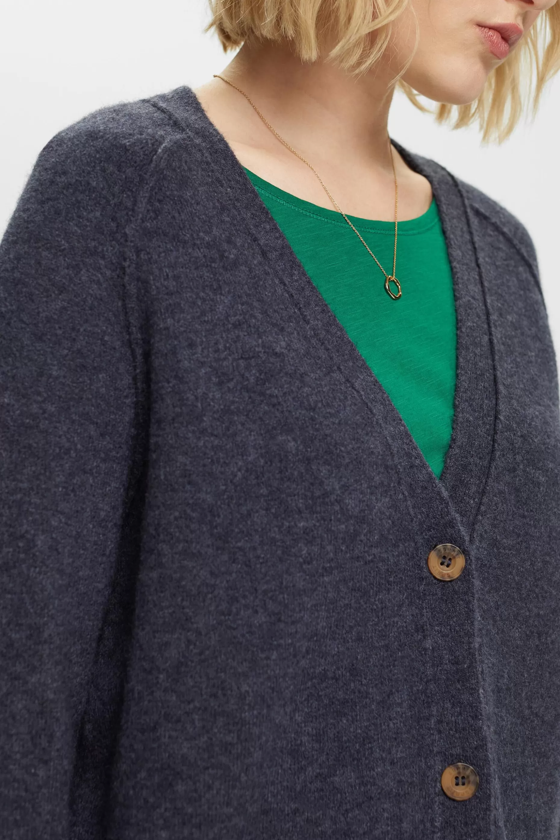 ESPRIT Buttoned V-neck cardigan, wool blend at our Online Shop *Women Sweaters