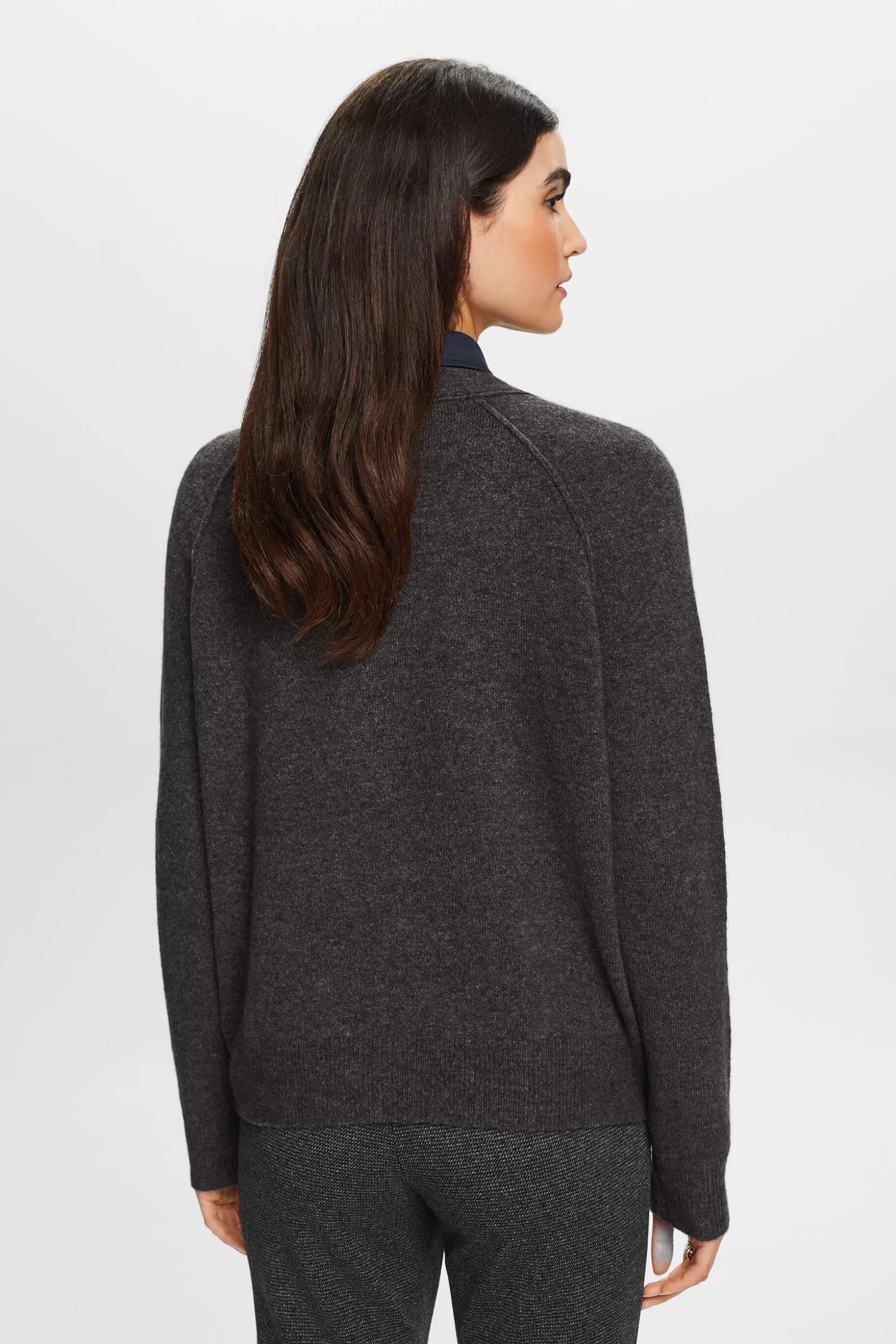 ESPRIT Buttoned V-neck cardigan, wool blend at our Online Shop *Women Sweaters
