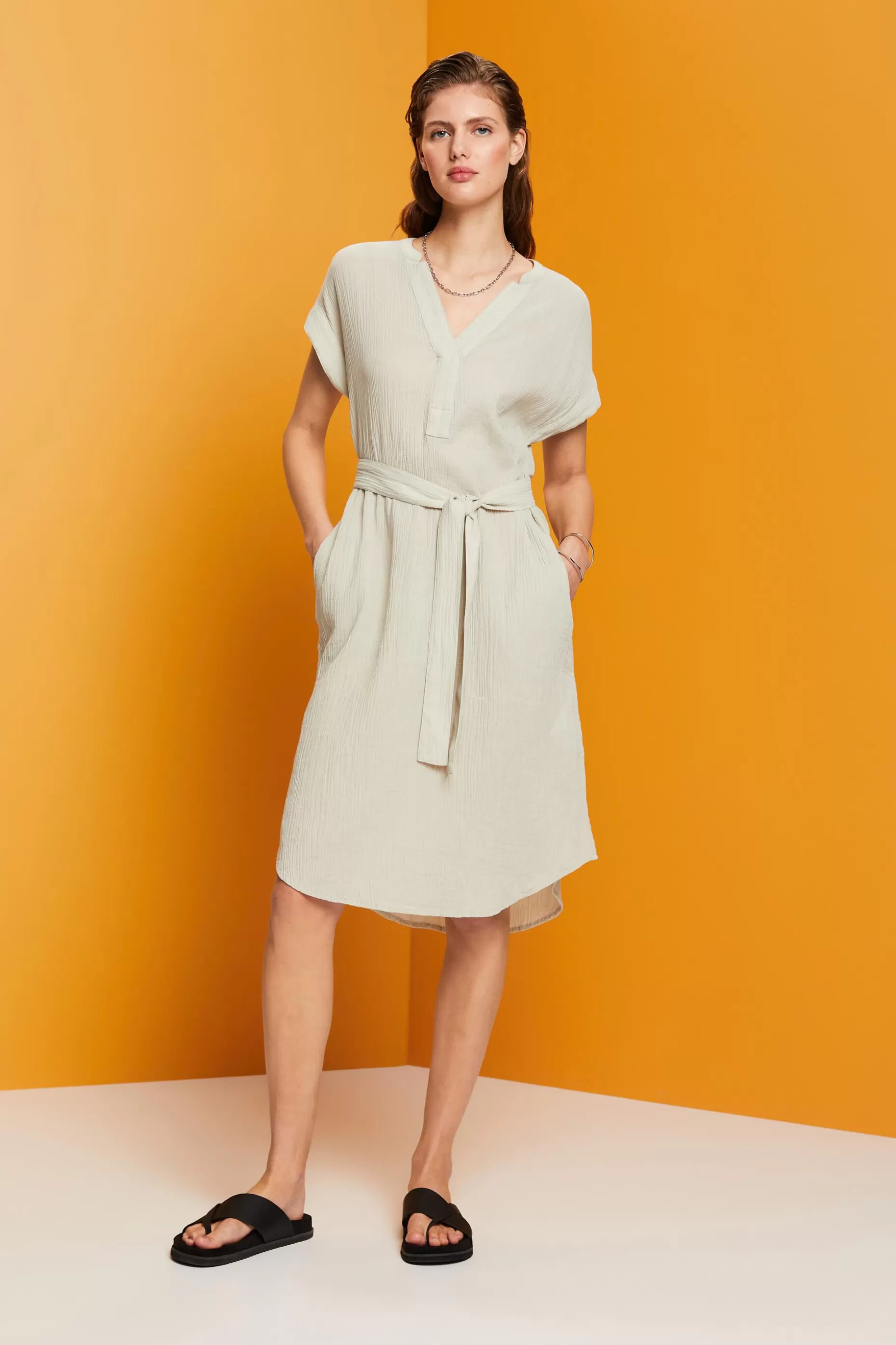 ESPRIT Crinkled midi dress with belt at our Online Shop *Boys Boys