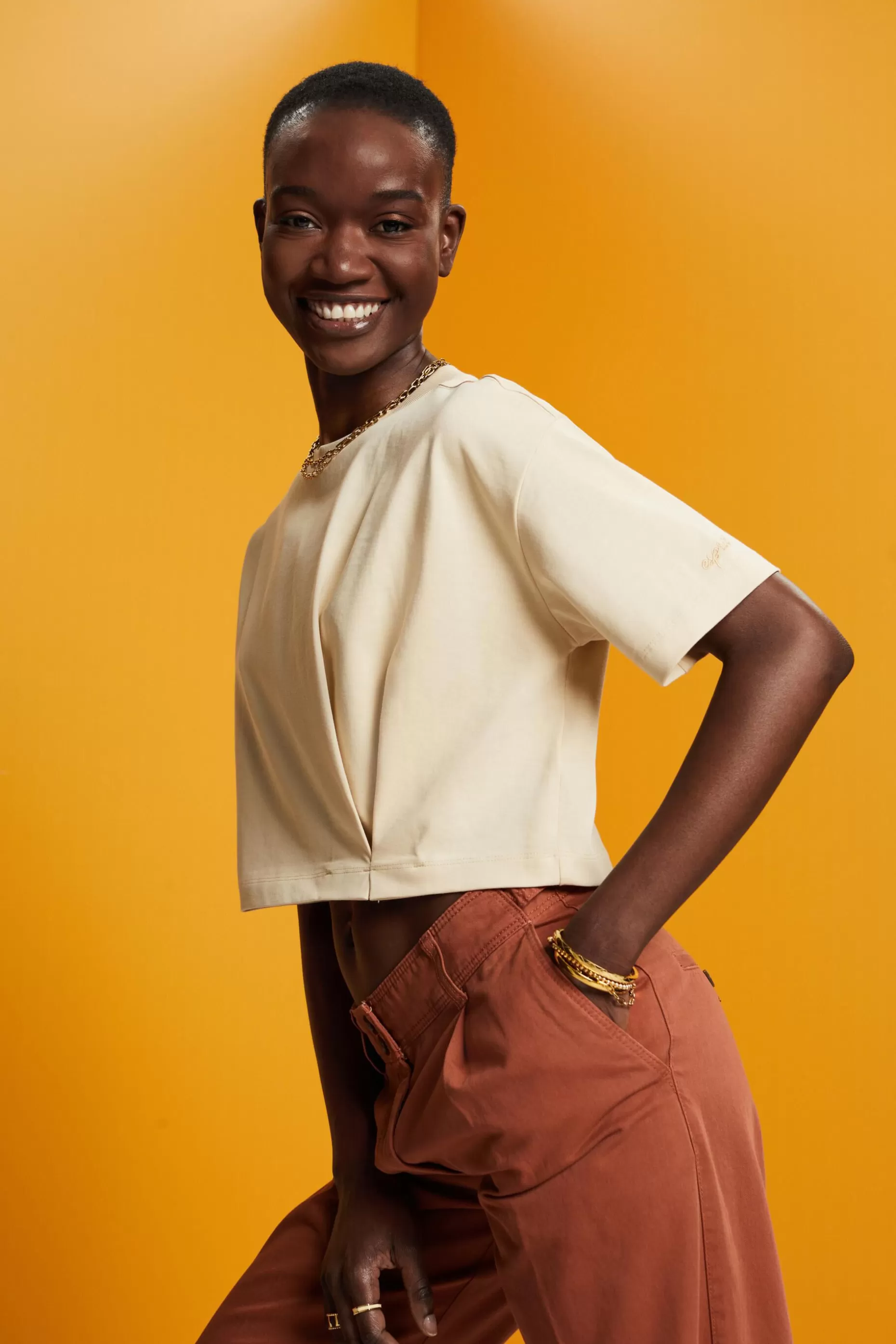 ESPRIT Cropped crewneck T-shirt at our Online Shop *Women T-Shirts + Tops