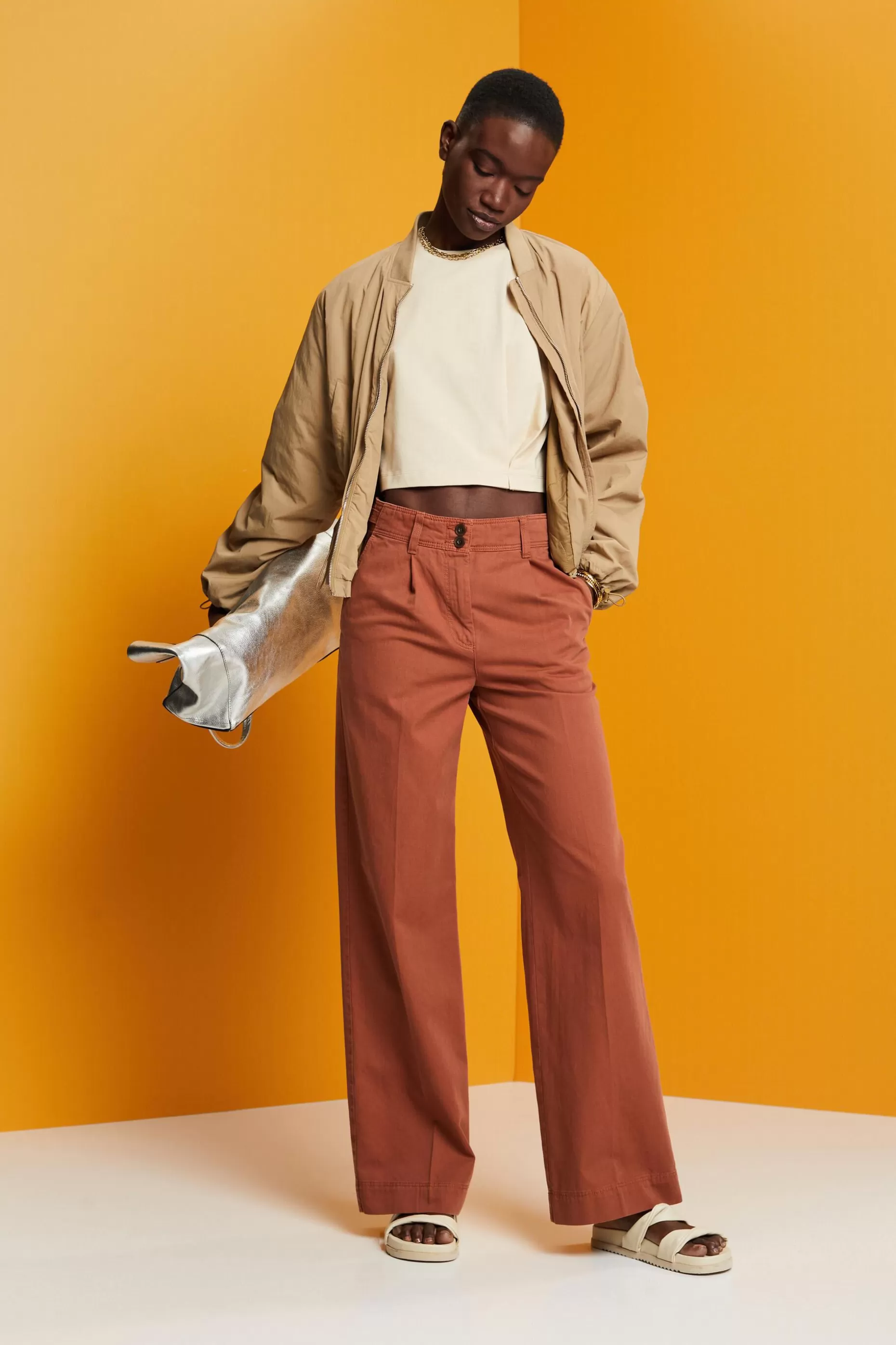 ESPRIT Cropped crewneck T-shirt at our Online Shop *Women T-Shirts + Tops