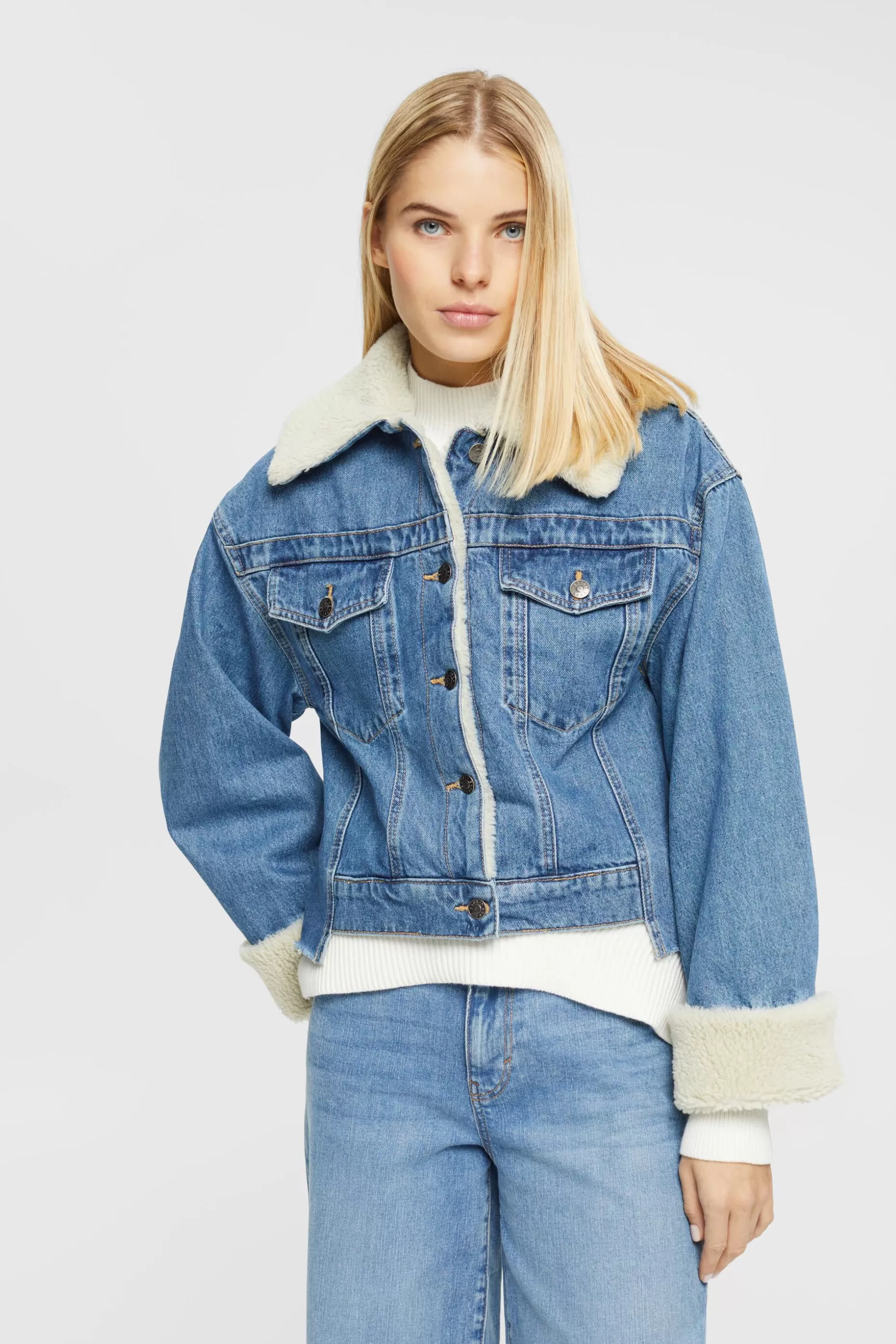 ESPRIT Cropped denim jacket with faux fur trimming at our Online Shop *Women Jackets + Coats