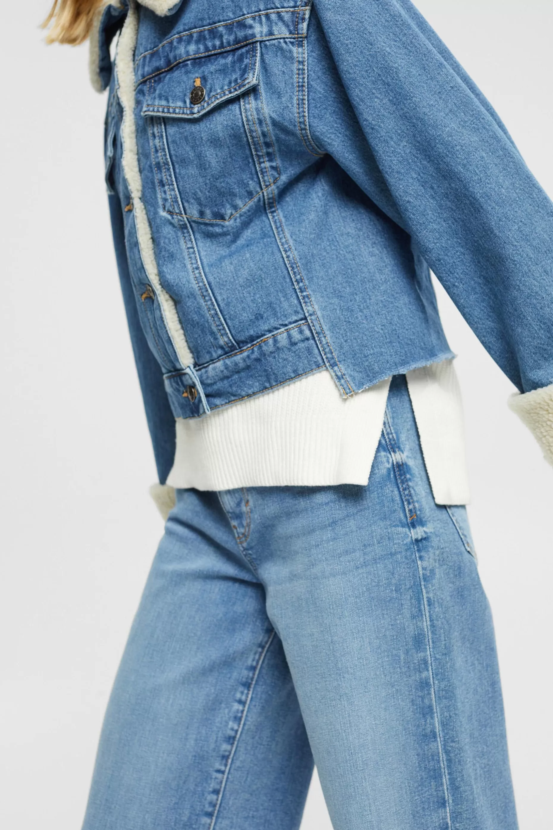 ESPRIT Cropped denim jacket with faux fur trimming at our Online Shop *Women Jackets + Coats