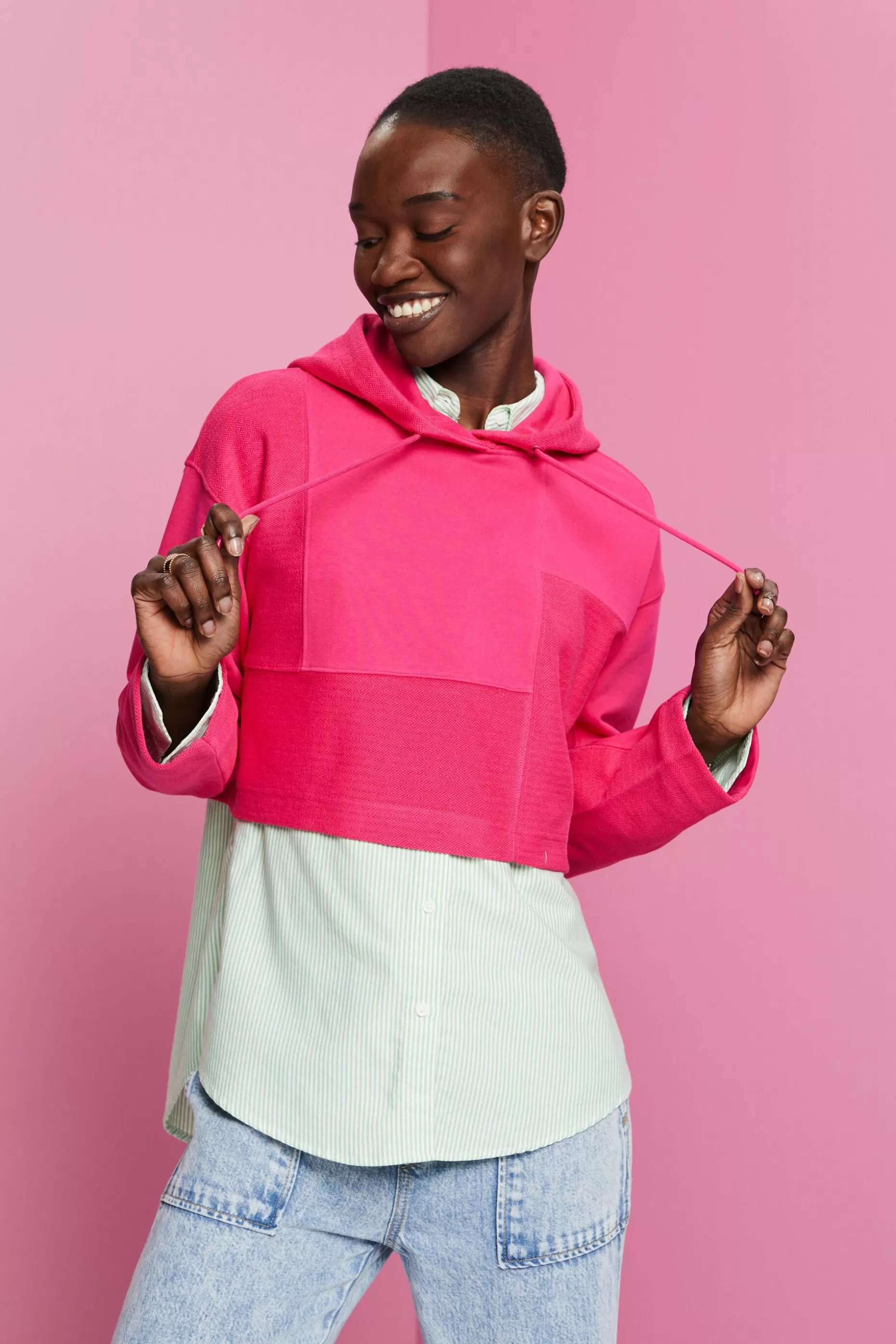 ESPRIT Cropped patchwork hoodie at our Online Shop *Women Sweatshirts + Hoodies