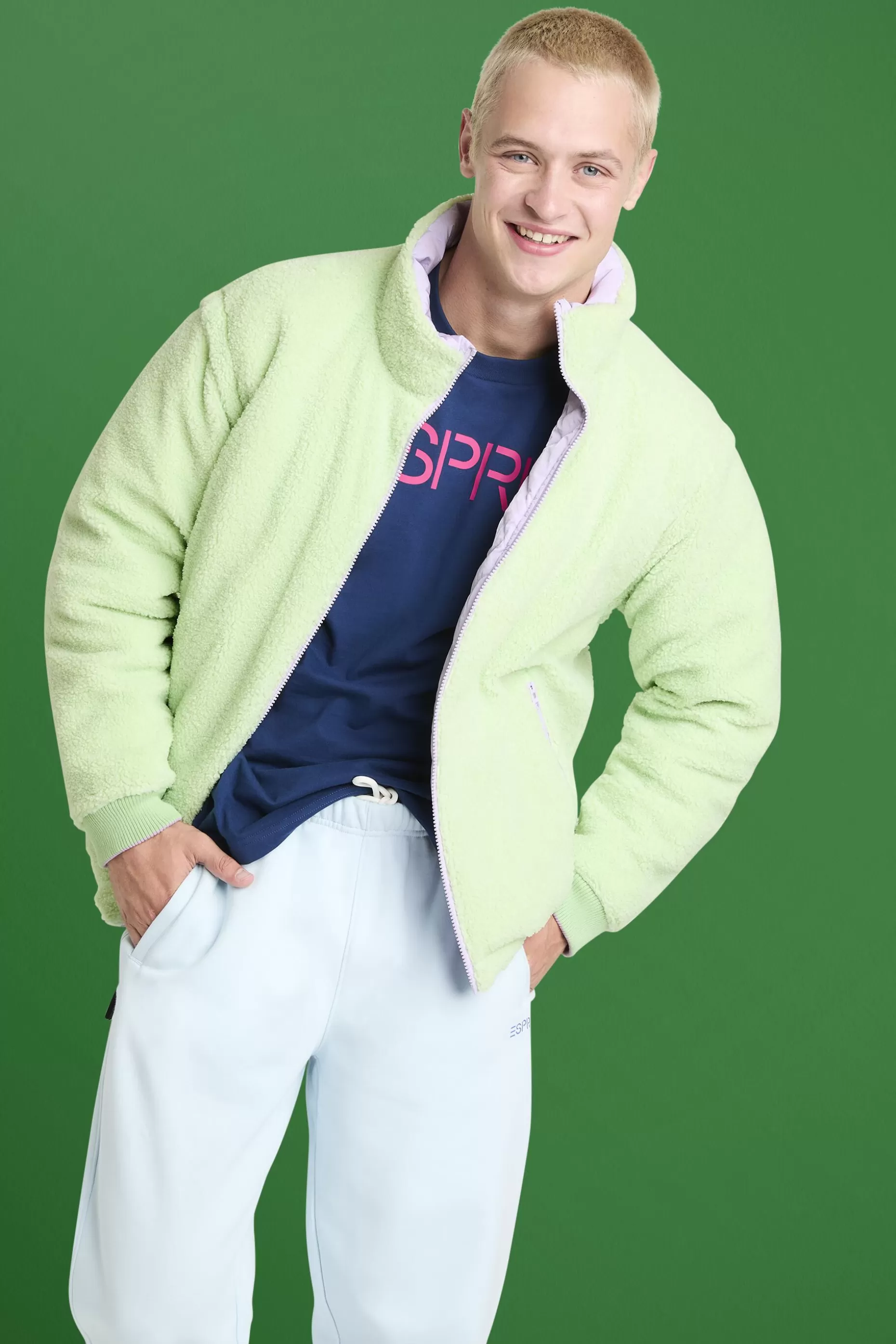 ESPRIT Detachable Sleeve Reversible Quilted Jacket at our Online Shop *Men Jackets + Coats