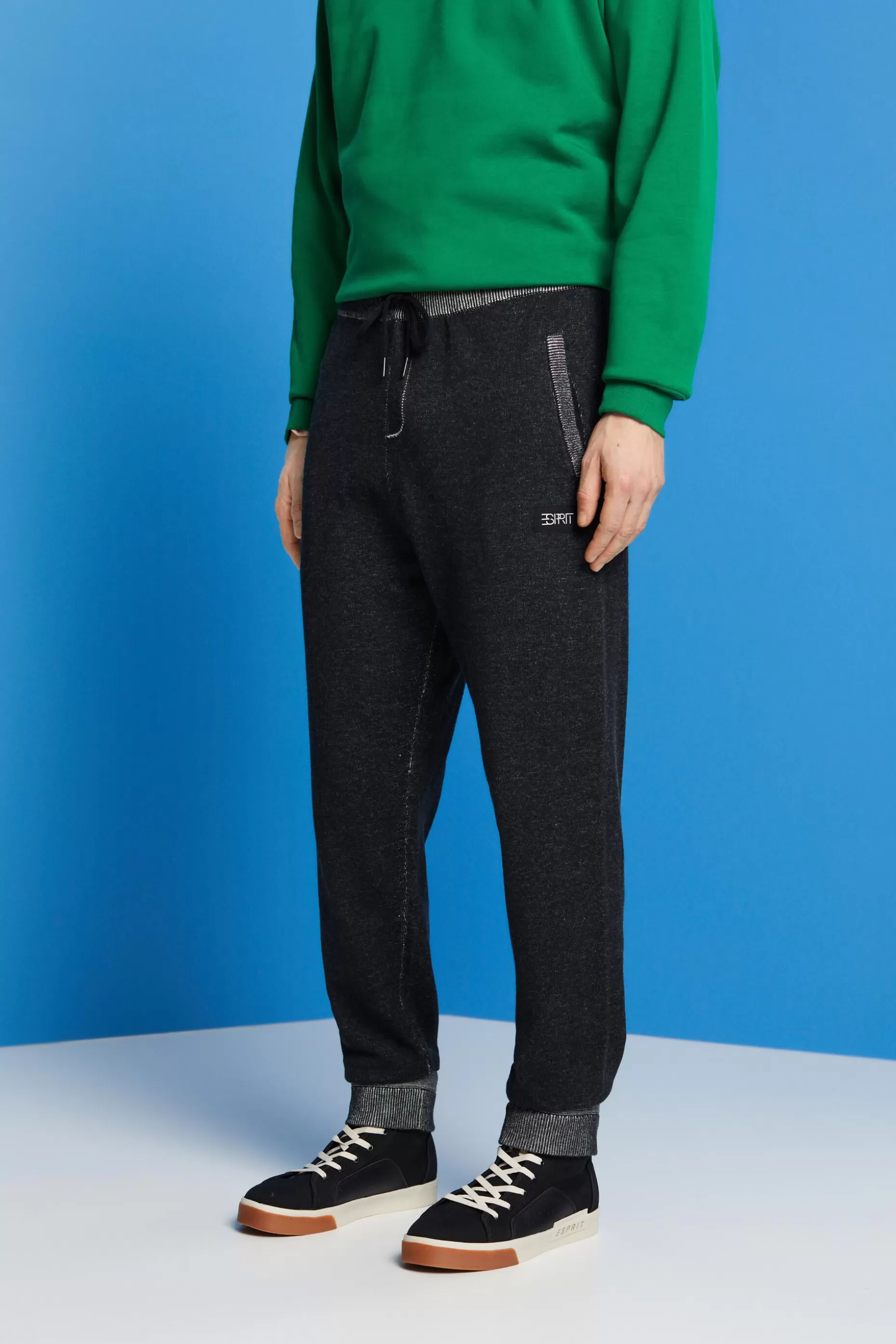 ESPRIT High-rise logo print joggers at our Online Shop *Men Pants + Joggers