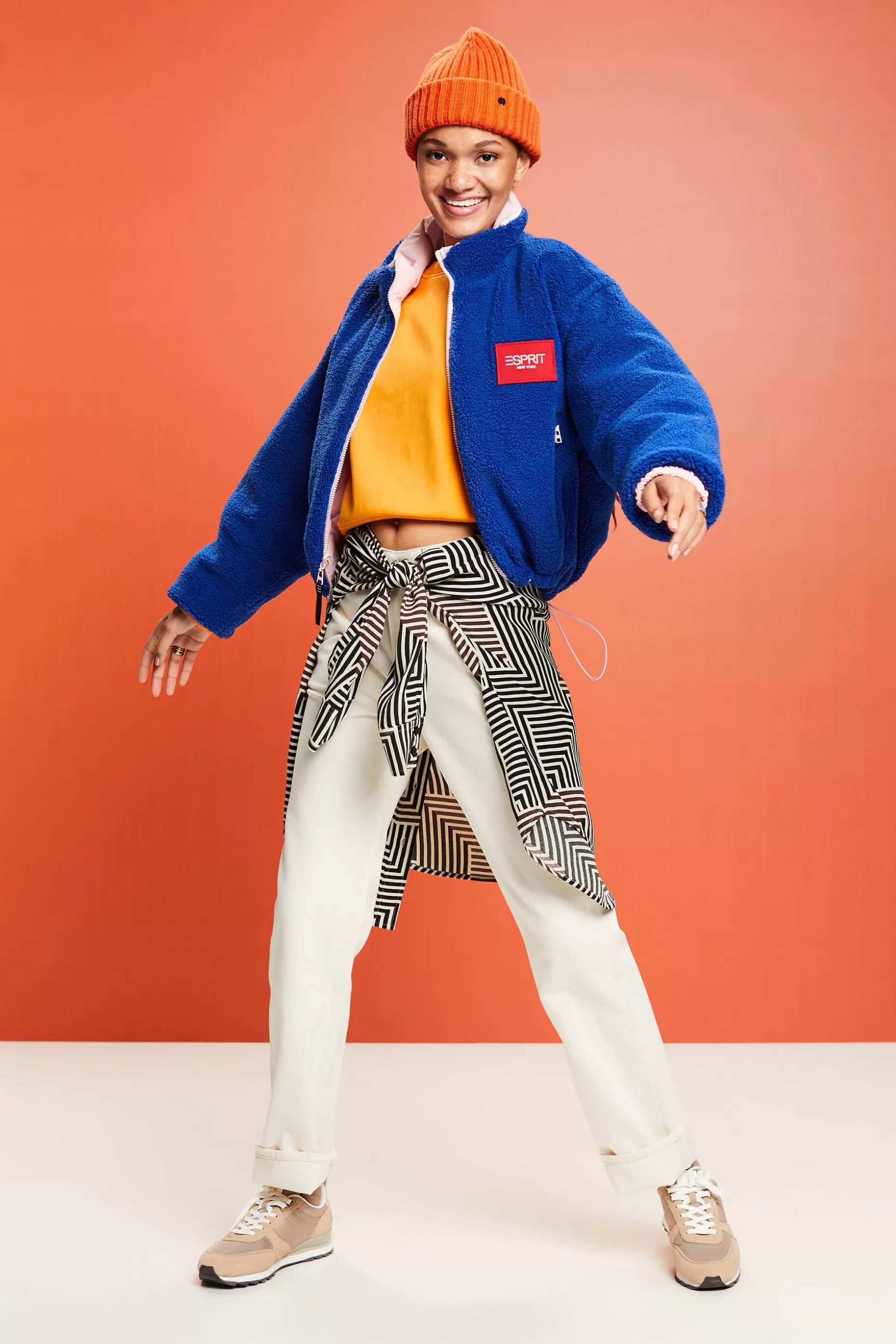 ESPRIT High-Rise Retro Classic Jeans at our Online Shop *Women Pants + Joggers
