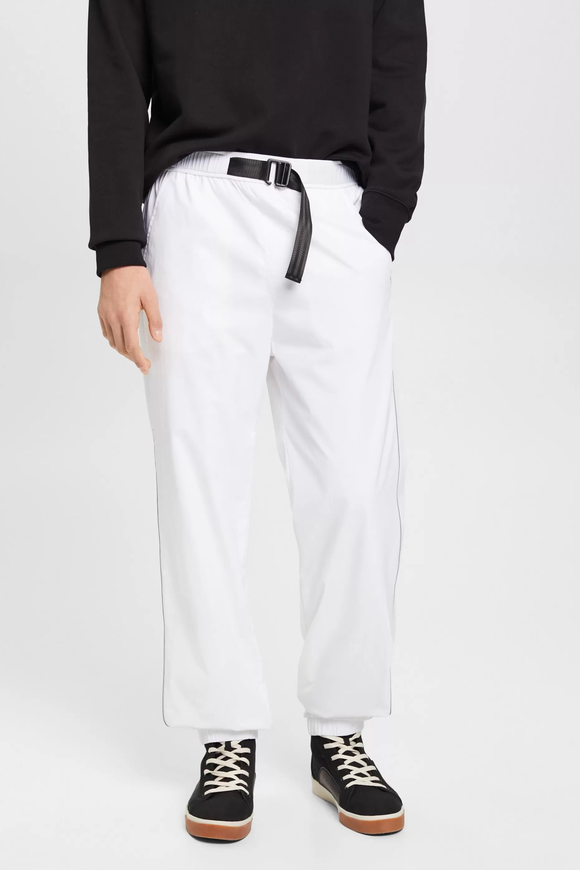 ESPRIT High-rise tapered fit track pants at our Online Shop *Men Pants + Joggers