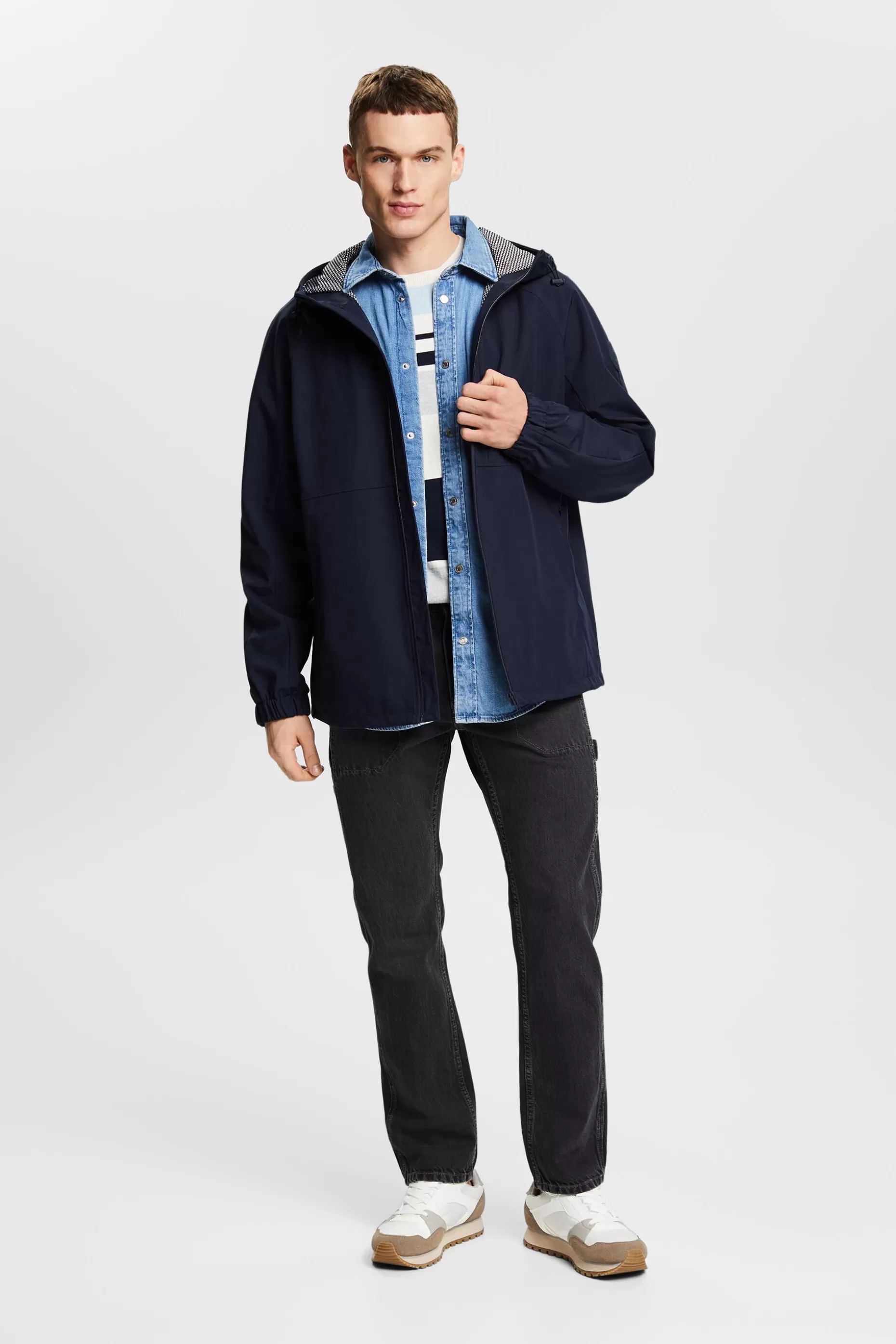 ESPRIT Hooded Softshell Jacket at our Online Shop *Men Jackets + Coats