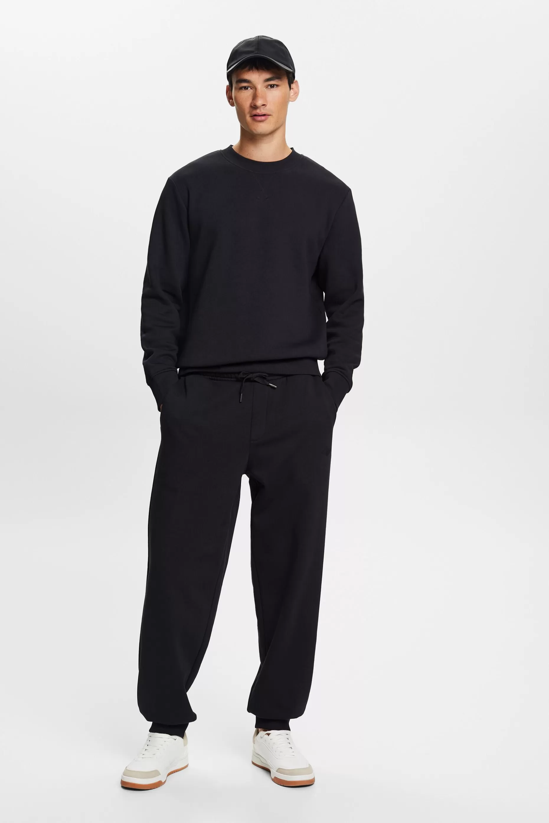 ESPRIT Joggers with logo stitching at our Online Shop *Men Pants + Joggers