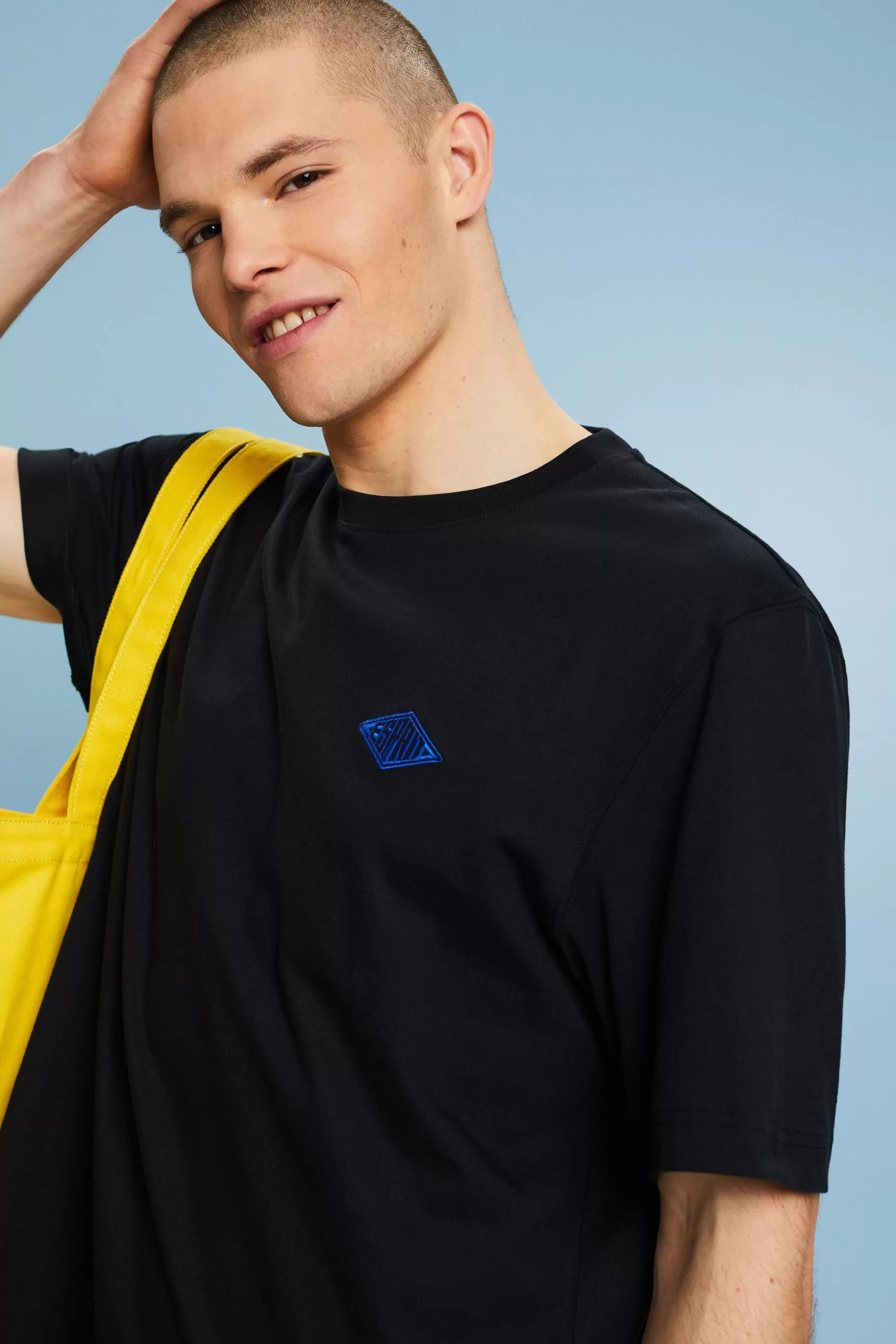 ESPRIT Logo Short Sleeve T-Shirt at our Online Shop *Men T-Shirts + Polos