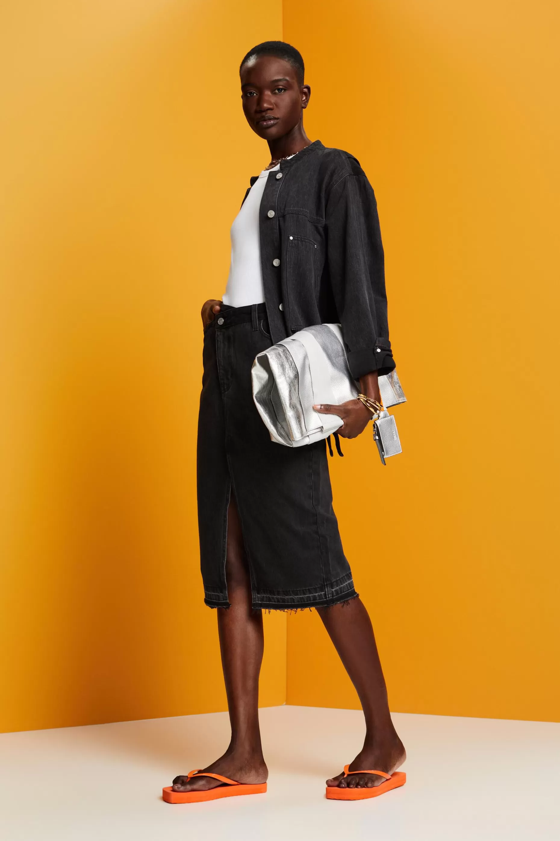 ESPRIT Midi skirt with an asymmetric waistband at our Online Shop *Women Skirts + Shorts