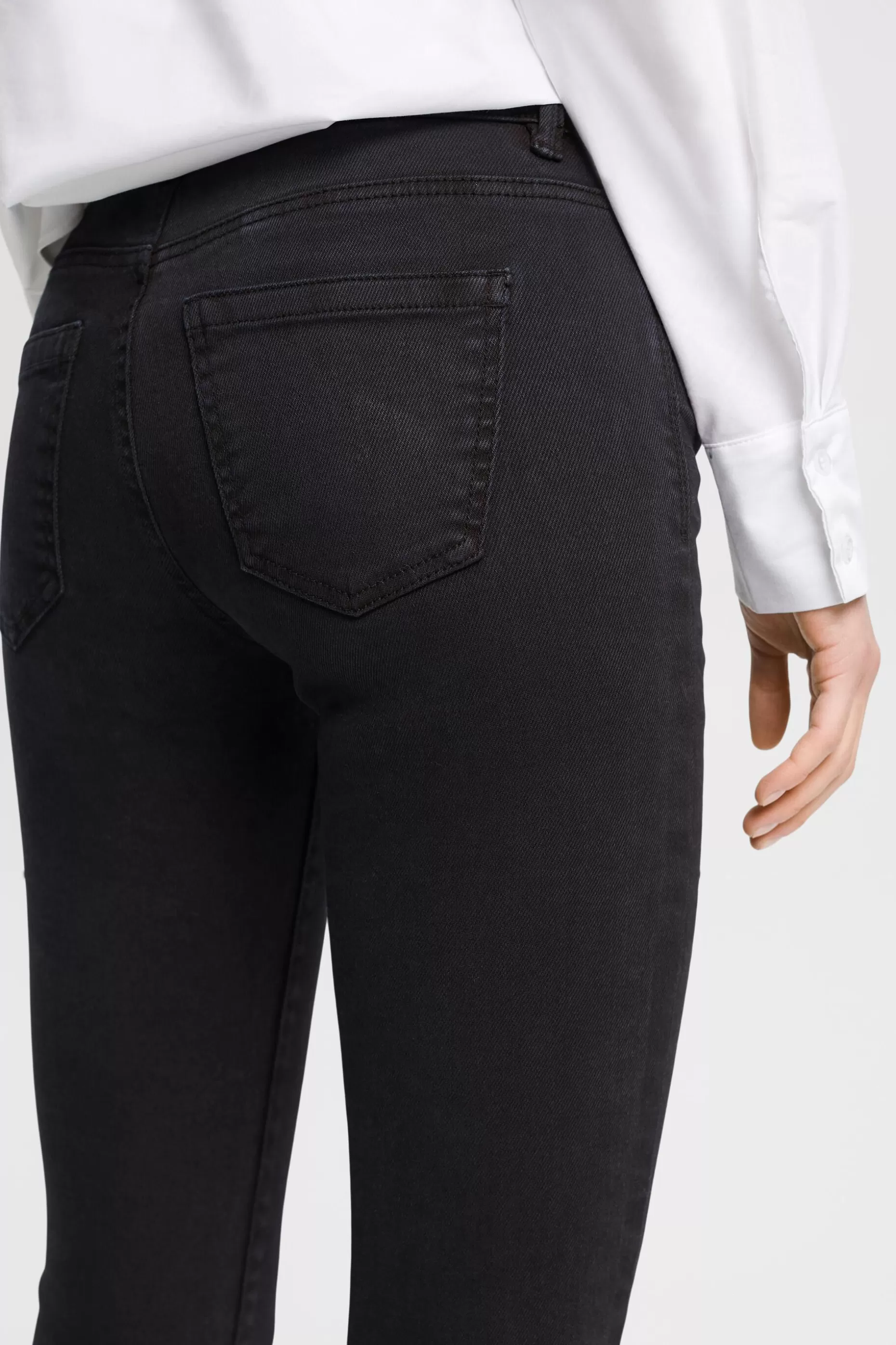 ESPRIT Mid-rise slim fit stretch jeans at our Online Shop *Women Pants + Joggers