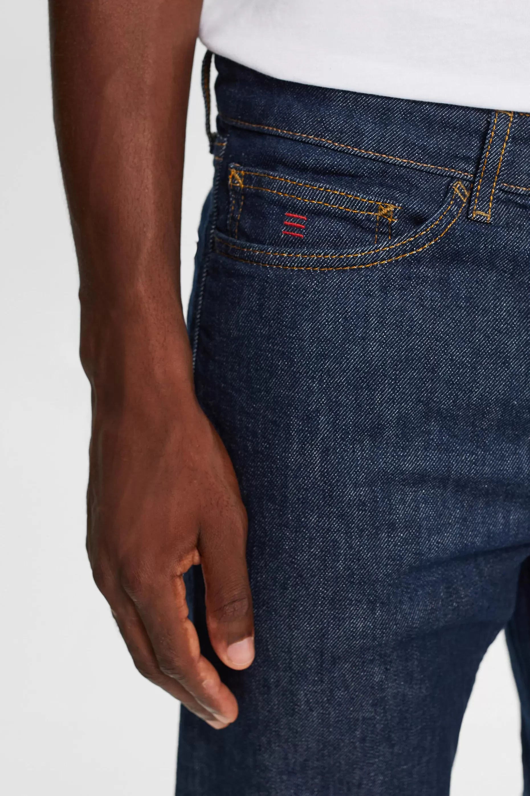 ESPRIT Mid-Rise Straight Jeans at our Online Shop *Men Denim