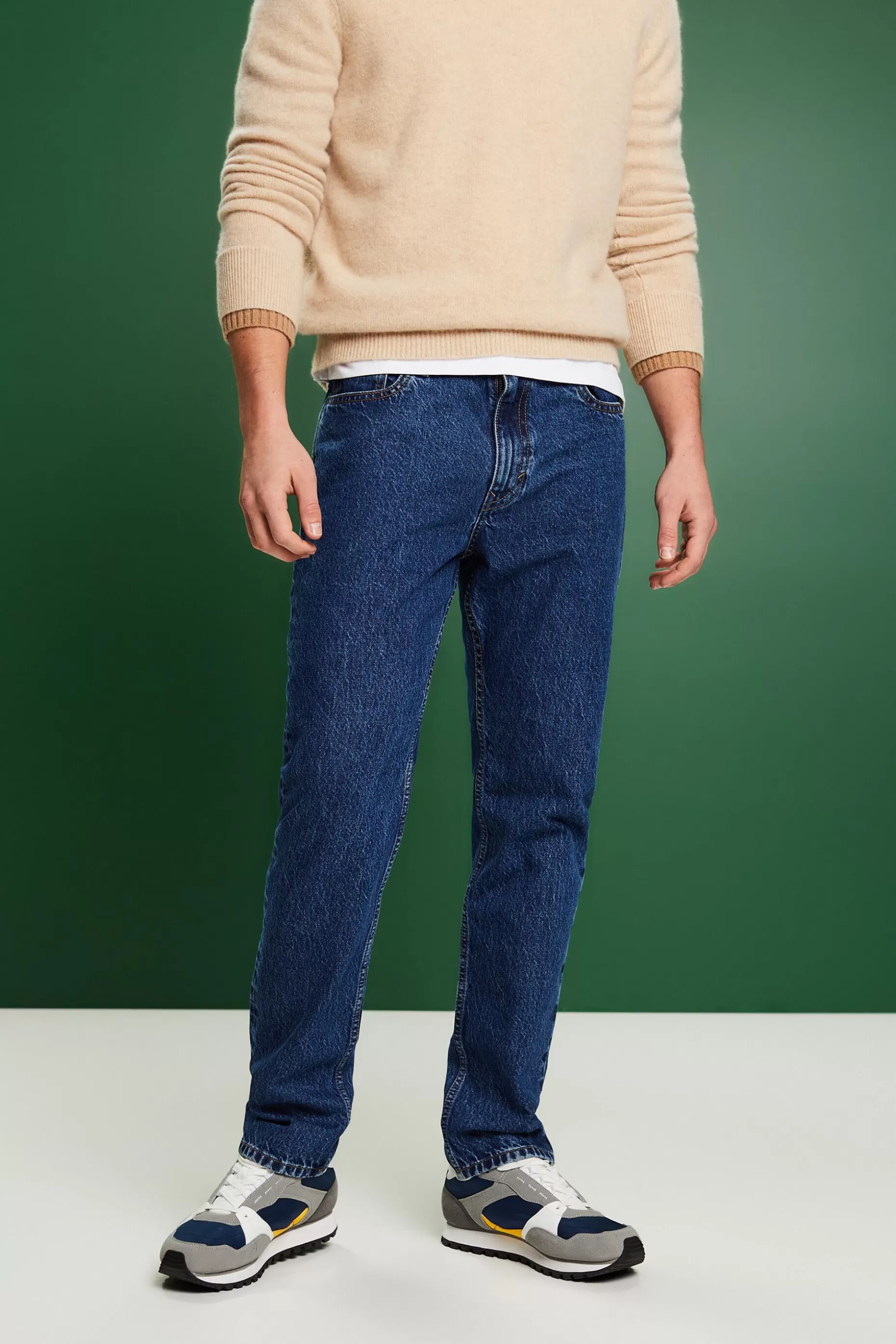 ESPRIT Mid-Rise Straight Jeans at our Online Shop *Men Denim