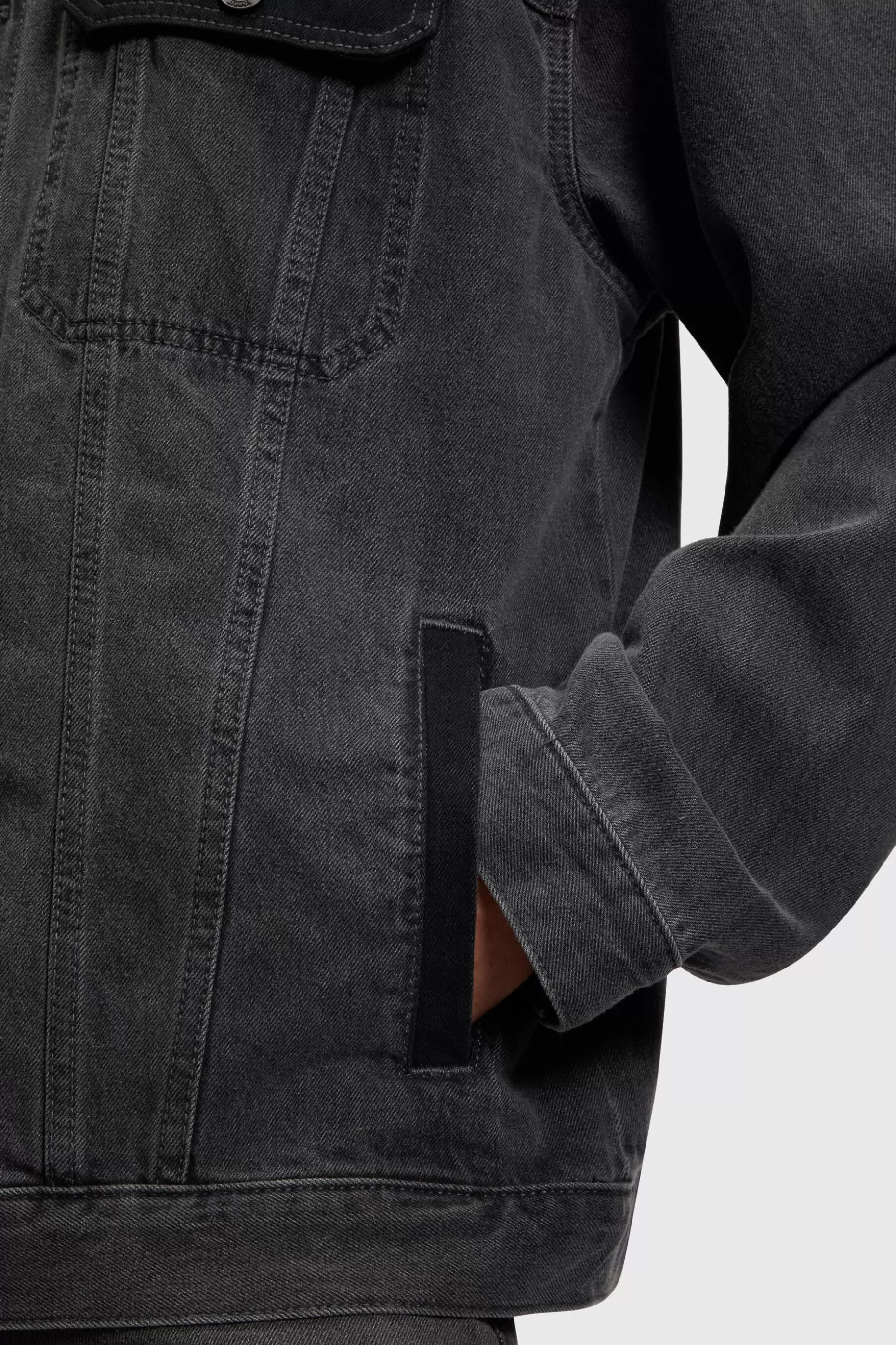 ESPRIT Oversized denim trucker jacket at our Online Shop *Men Jackets + Coats
