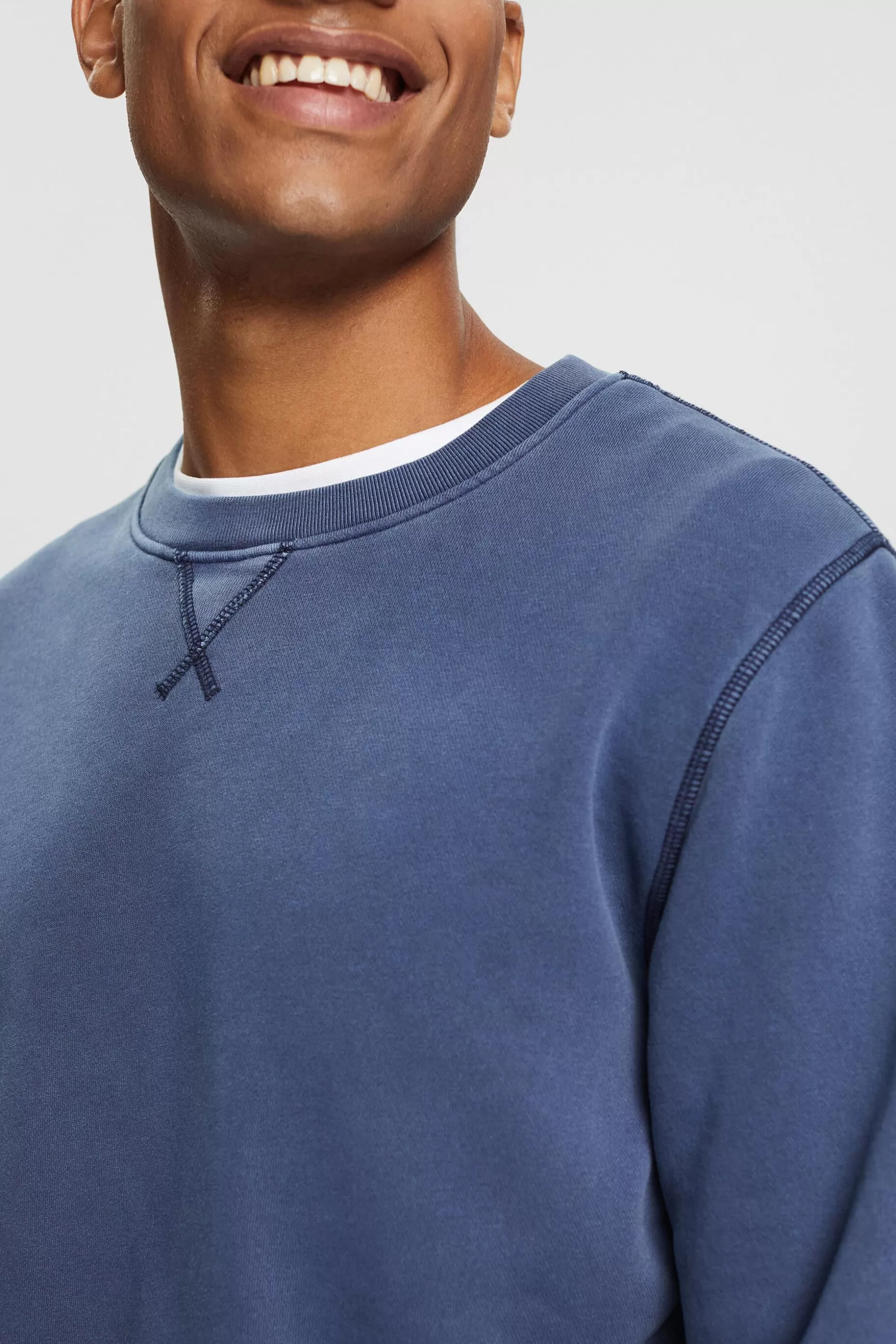 ESPRIT Plain regular fit sweatshirt at our Online Shop *Men Sweatshirts + Hoodies