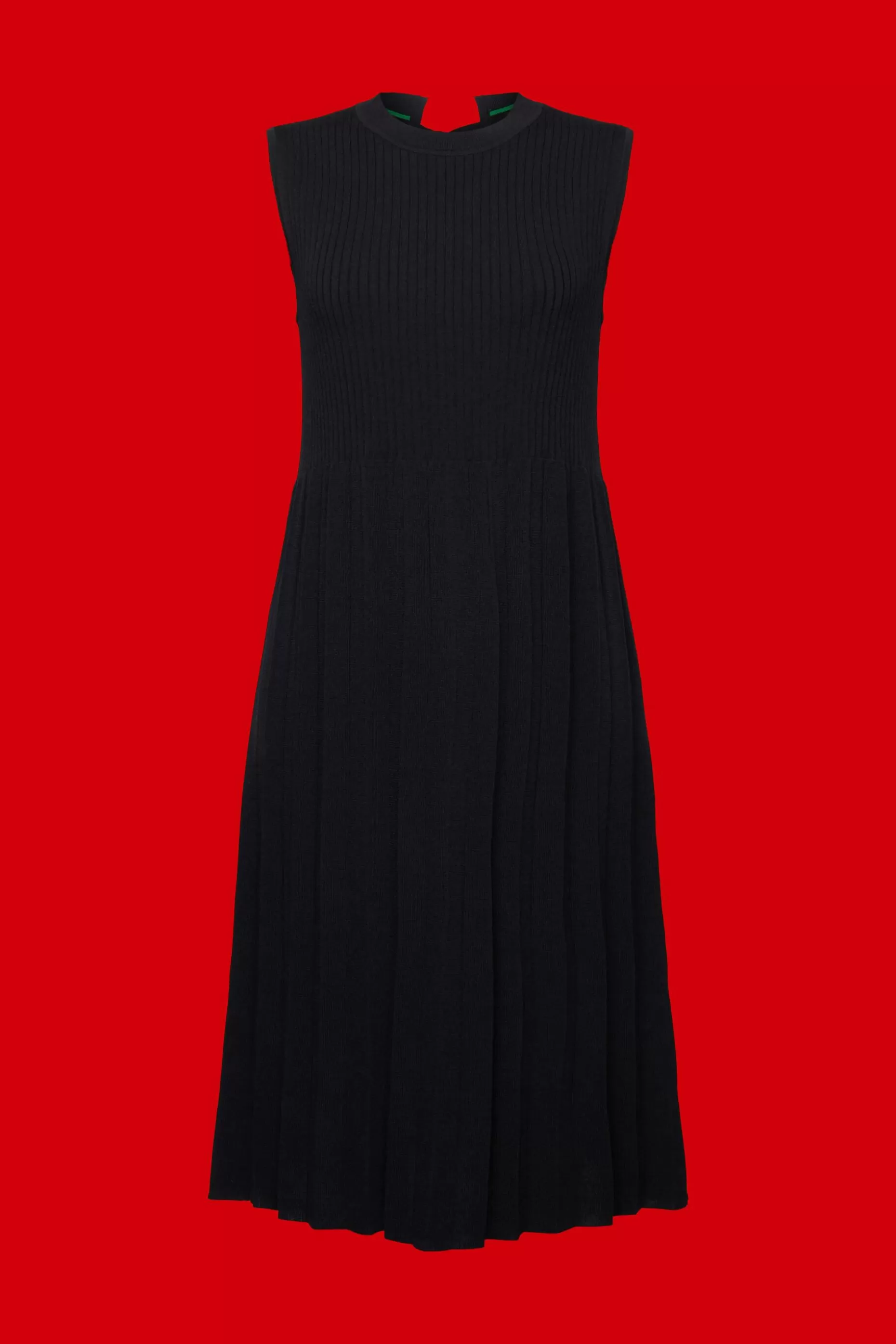 ESPRIT Pleated and sleeveless maxi dress with crewneck at our Online Shop *Women Dresses