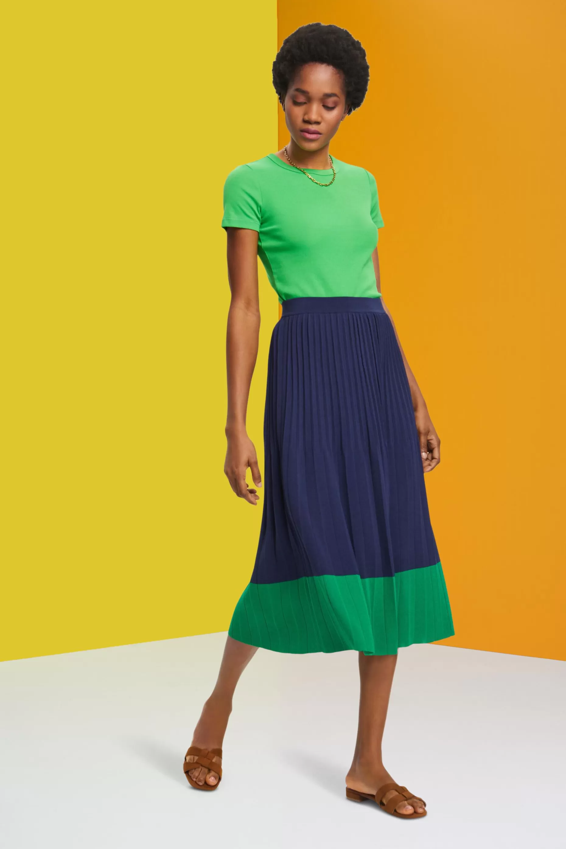ESPRIT Pleated midi skirt at our Online Shop *Women Skirts + Shorts