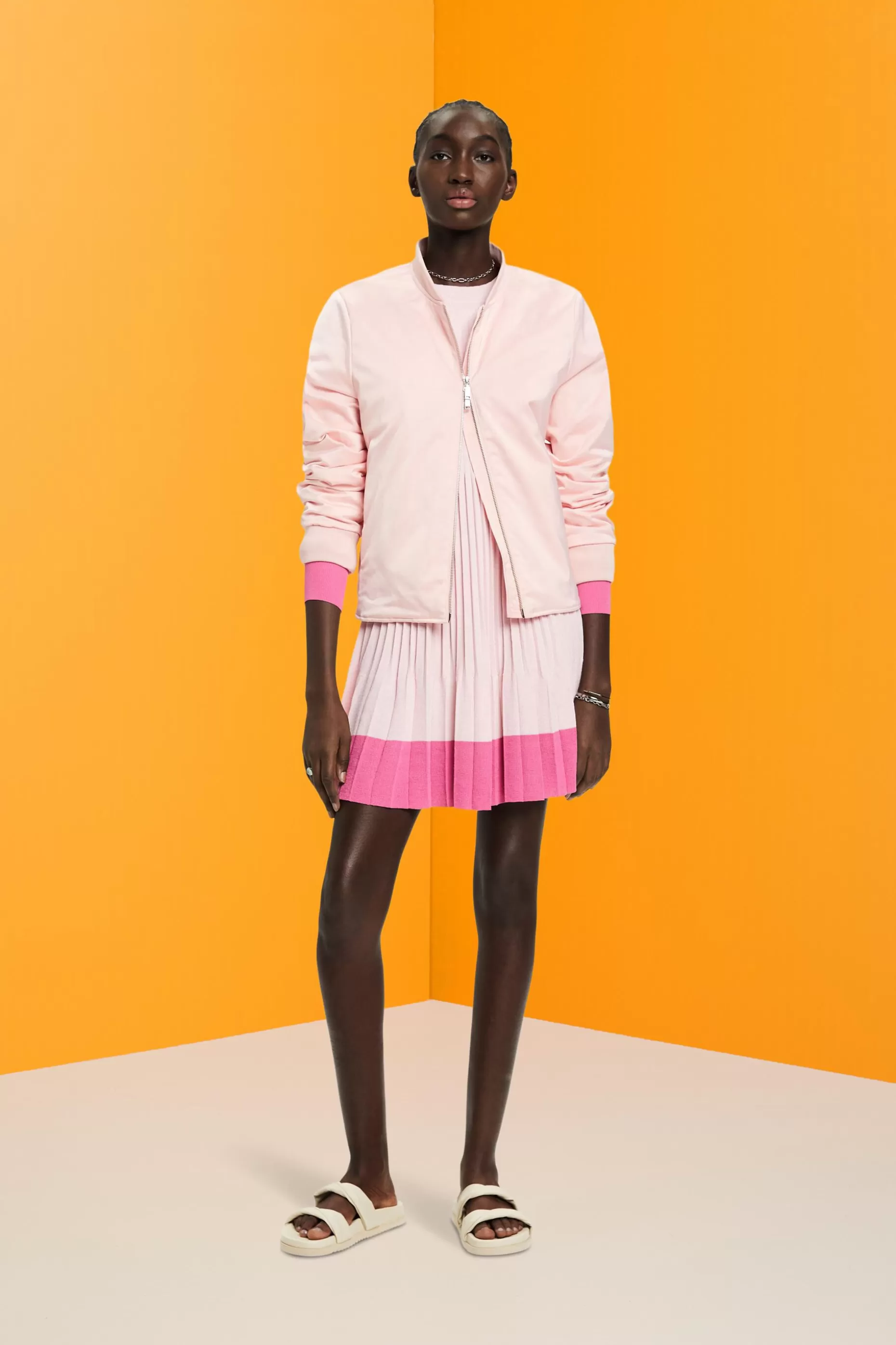 ESPRIT Pleated mini dress with long-sleeves & crewneck at our Online Shop *Women Dresses + Jumpsuits