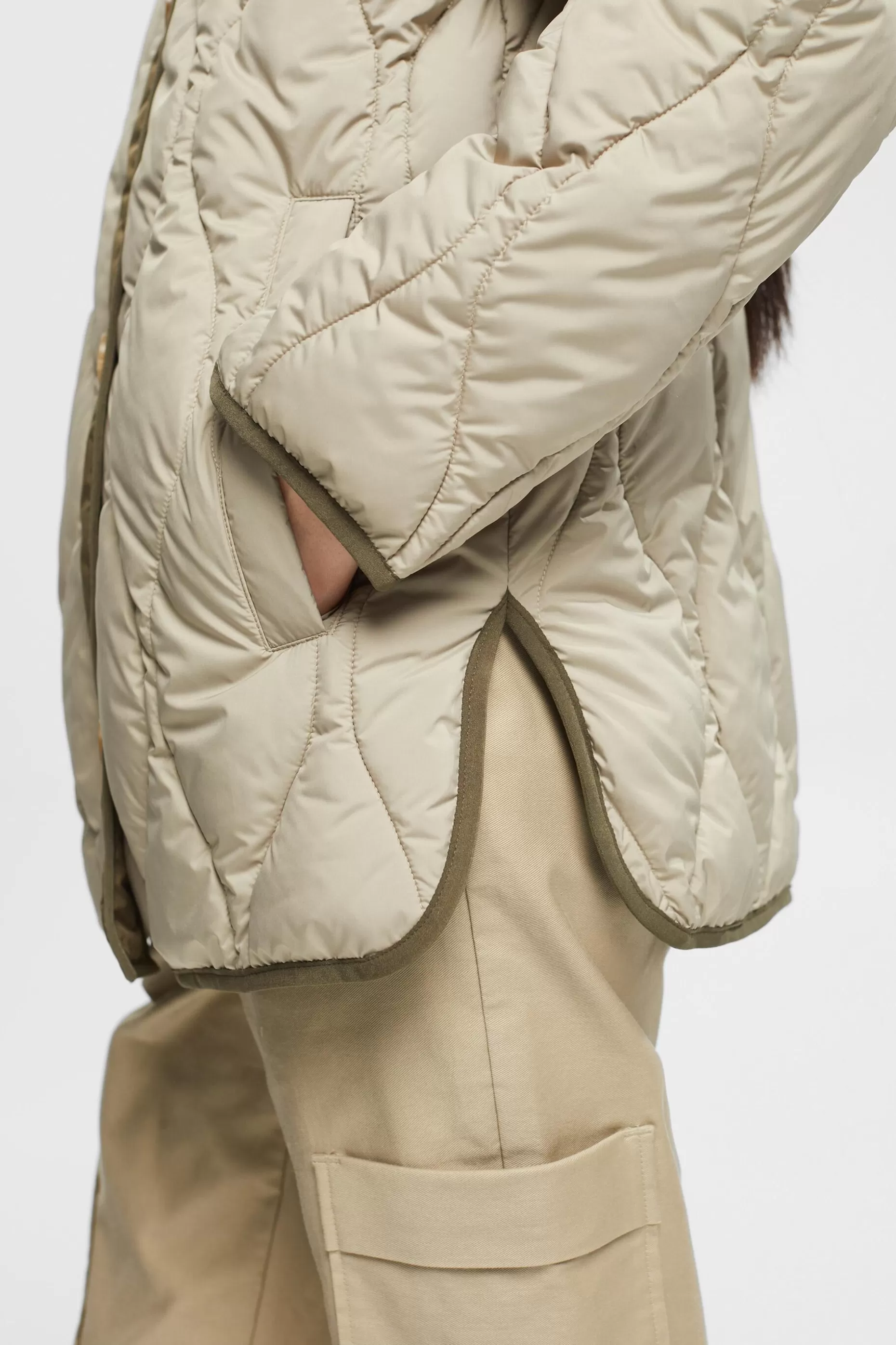 ESPRIT Quilted collarless jacket at our Online Shop *Women Jackets + Coats