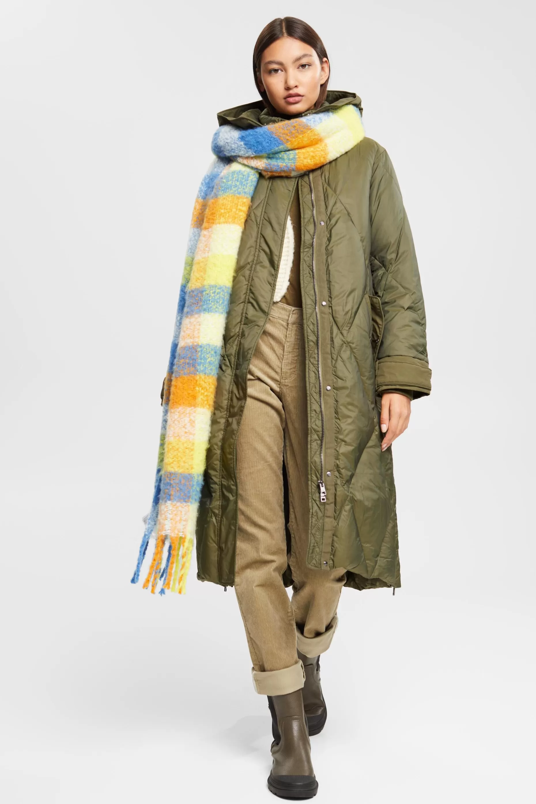 ESPRIT Quilted down coat with detachable hood at our Online Shop *Women Jackets + Coats
