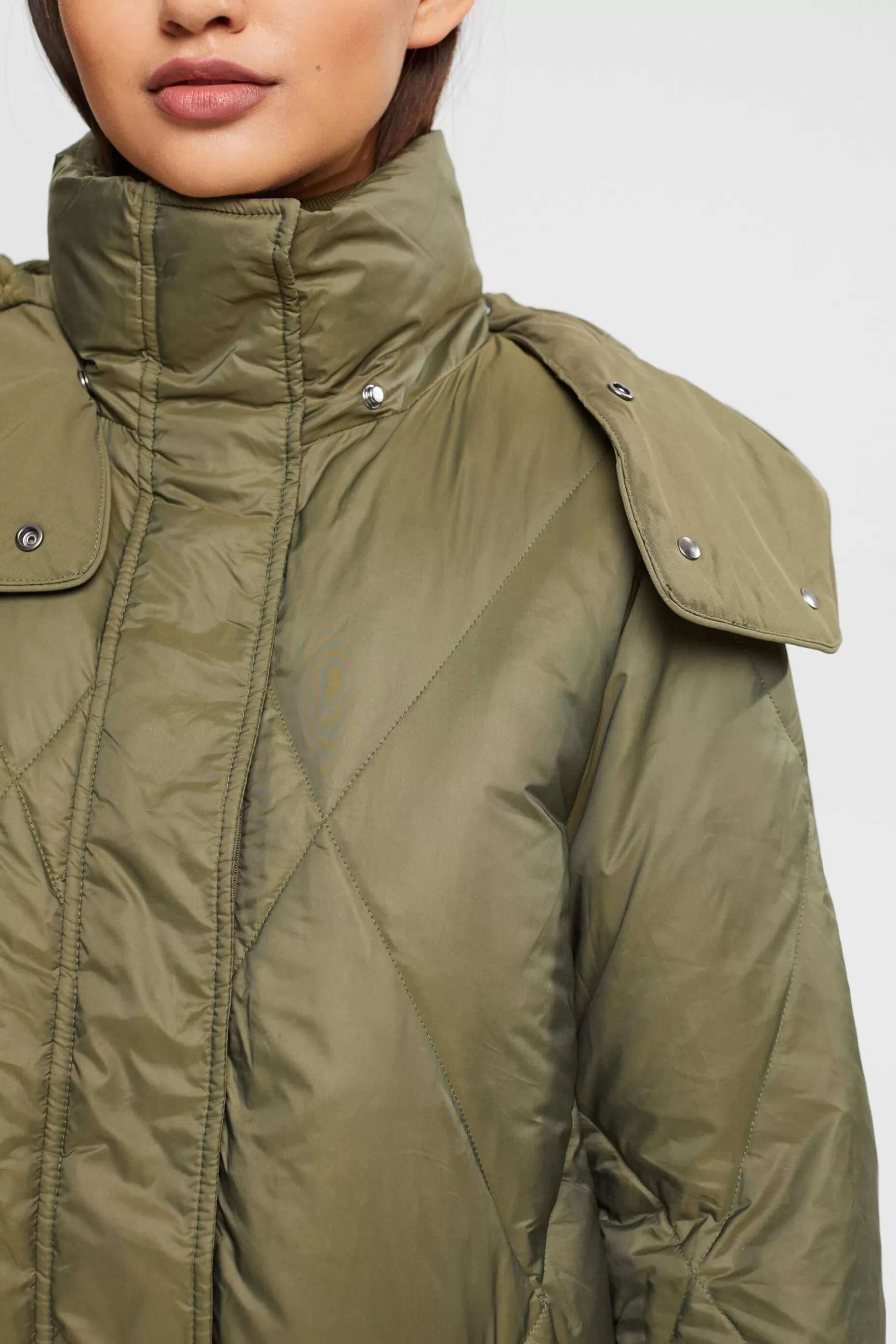 ESPRIT Quilted down coat with detachable hood at our Online Shop *Women Jackets + Coats