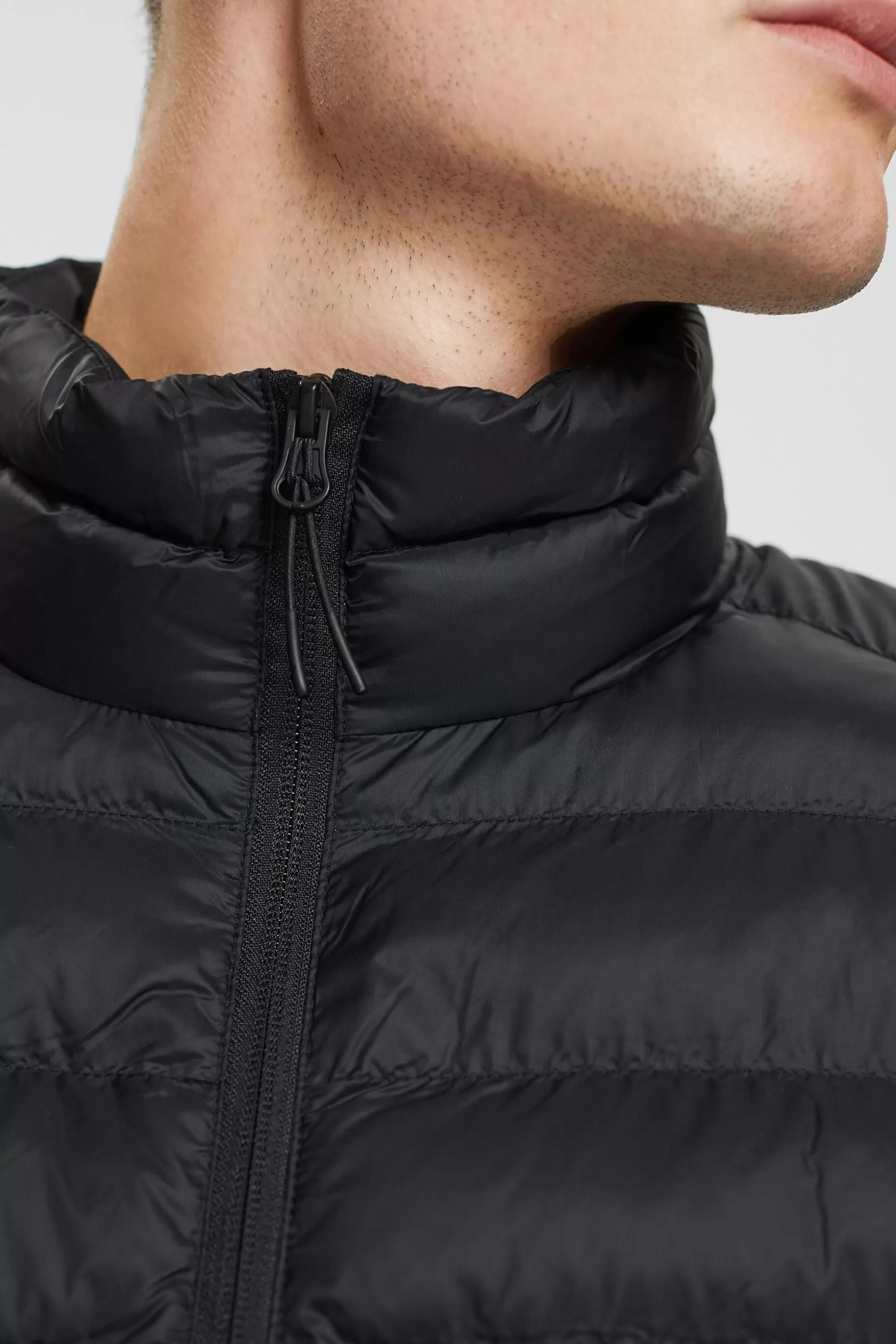 ESPRIT Quilted jacket with high neck at our Online Shop *Men Jackets + Coats