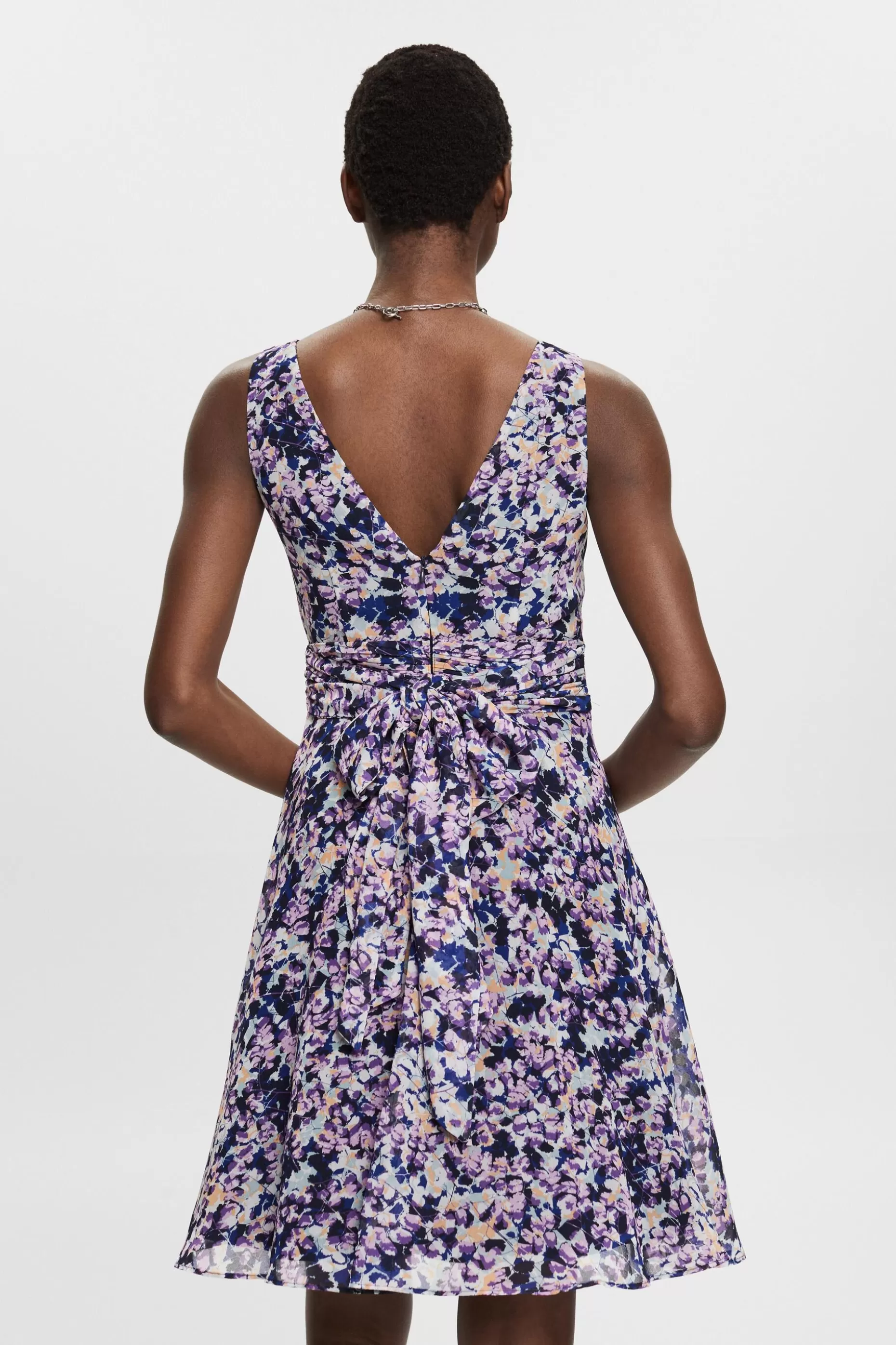 ESPRIT Recycled: Chiffon dress with a gathered waist at our Online Shop *Women Dresses + Jumpsuits