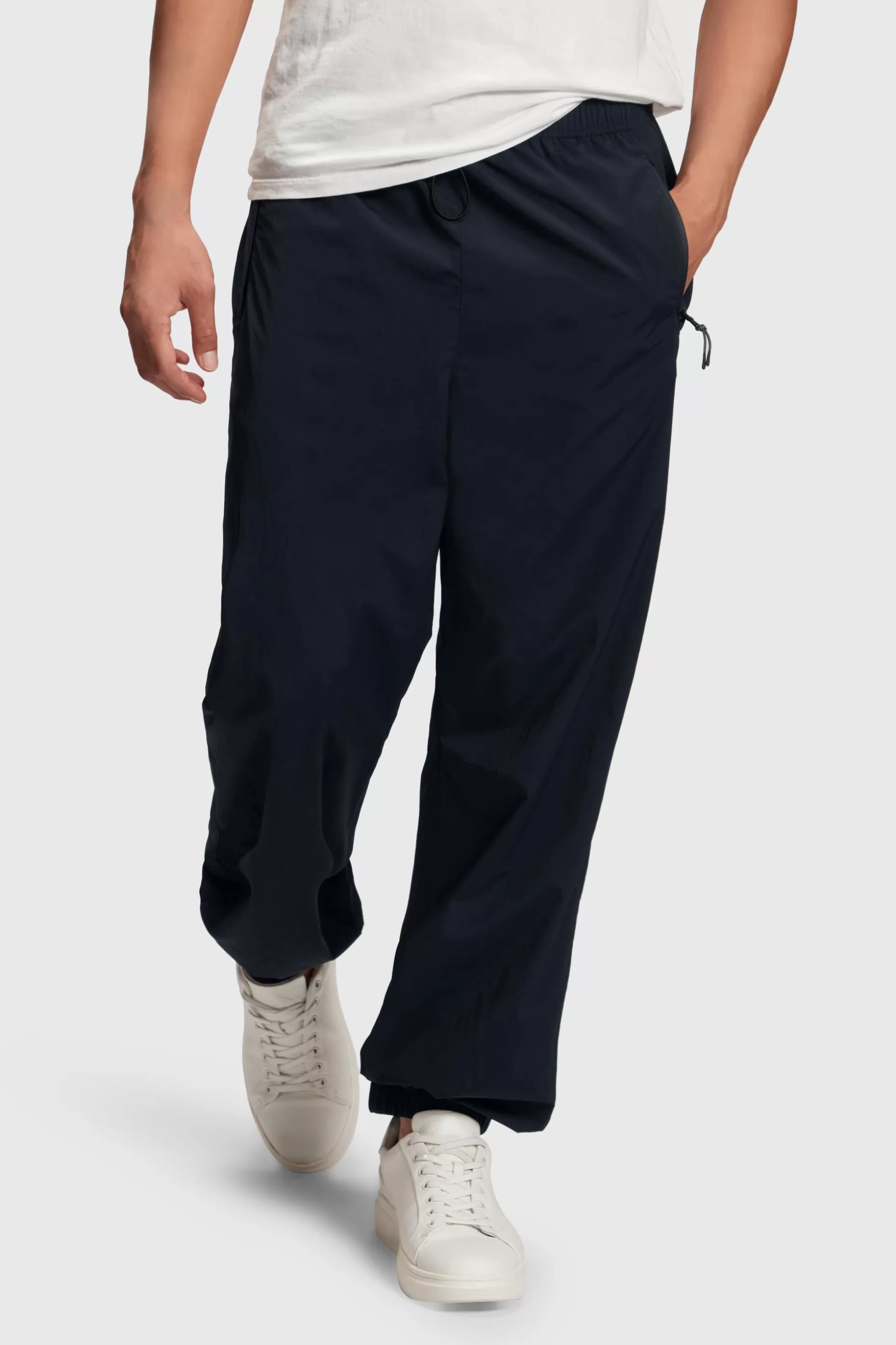 ESPRIT Relaxed fit joggers at our Online Shop *Men Bottoms