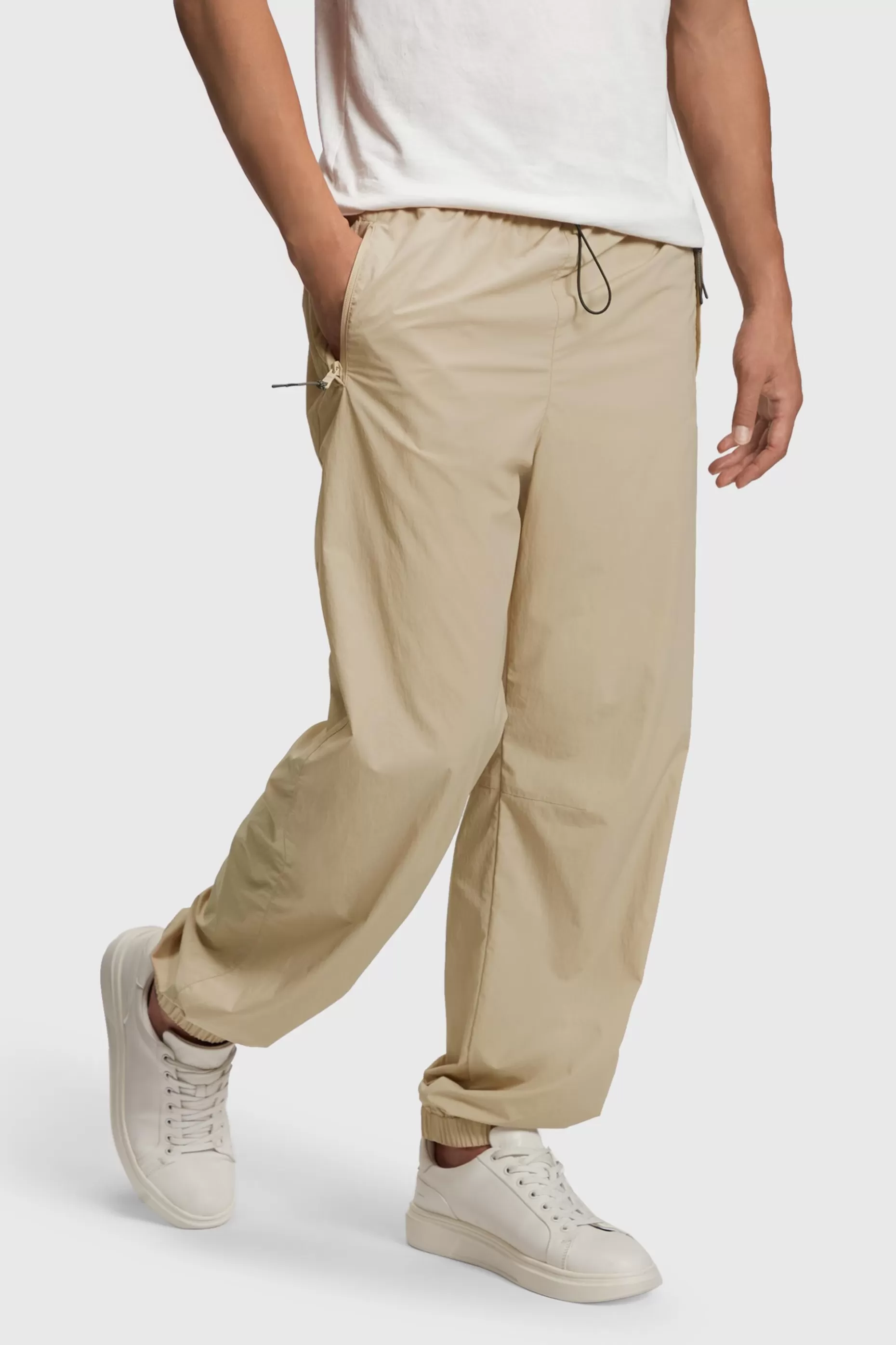 ESPRIT Relaxed fit joggers at our Online Shop *Men Pants + Joggers