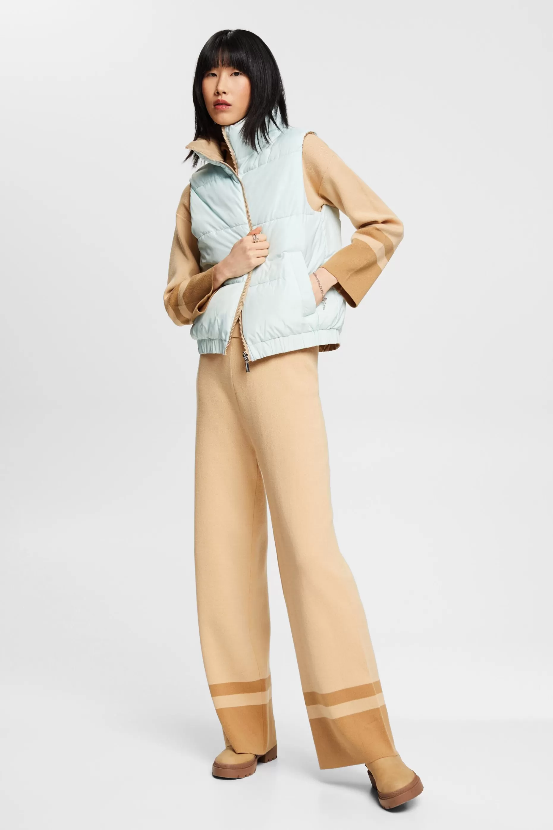 ESPRIT Reversible Puffer Vest at our Online Shop *Women Clearance 60%-70% Off