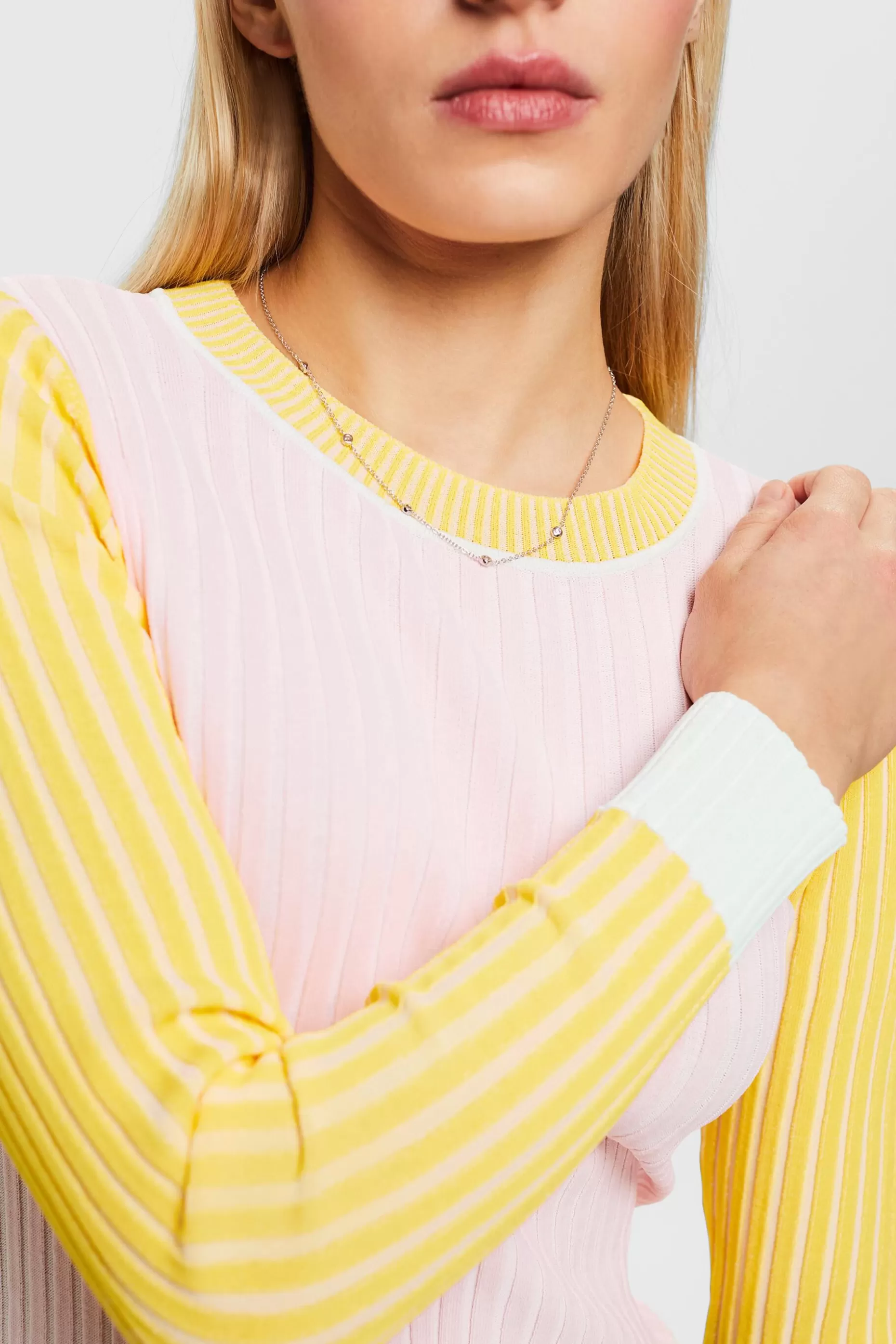 ESPRIT Ribbed Color-Block Sweater at our Online Shop *Women Sweaters