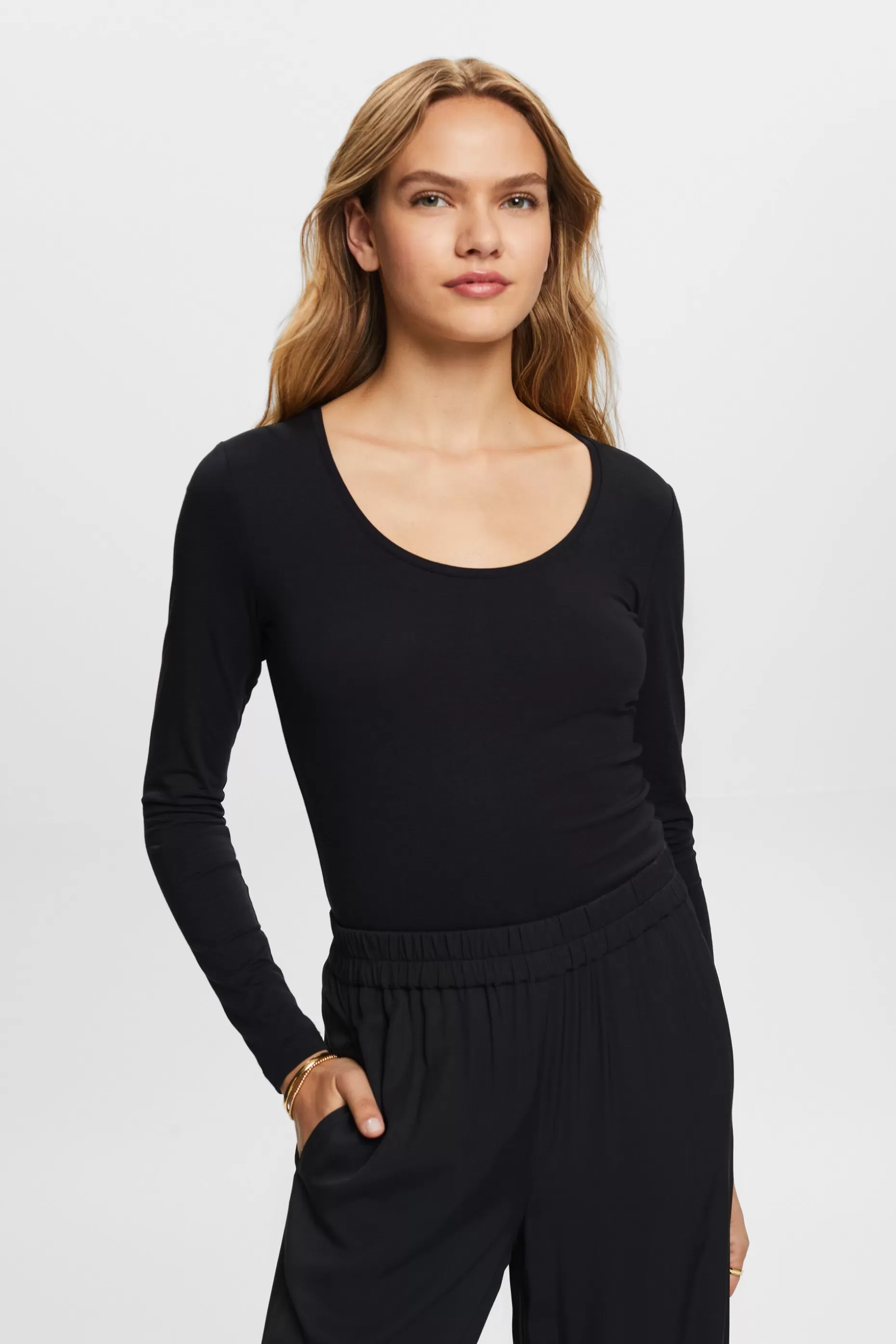 ESPRIT Scoop Neck Long-Sleeve T-Shirt at our Online Shop *Women T-Shirts + Tops