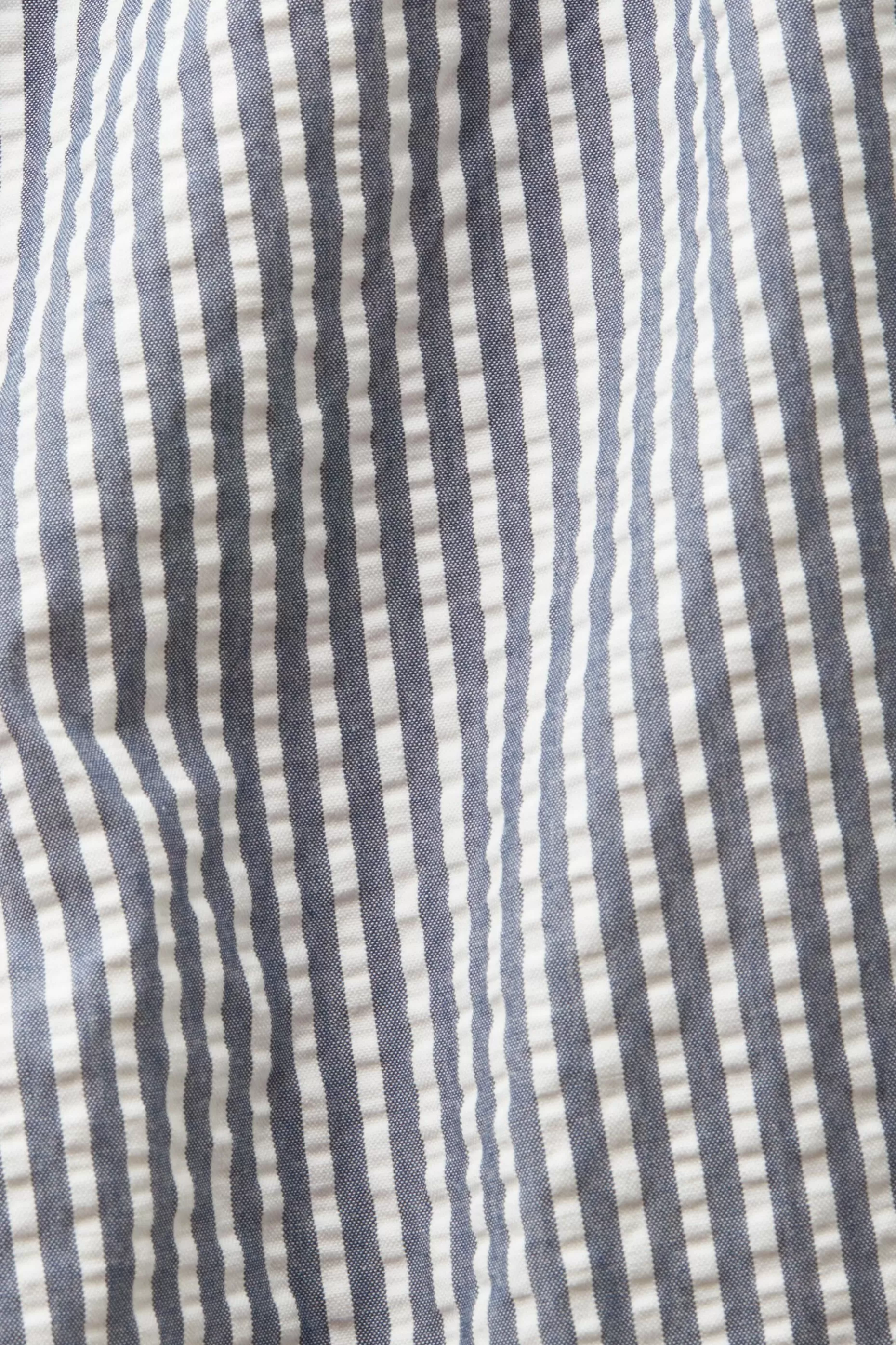 ESPRIT Seersucker shorts with stripes, 100% cotton at our Online Shop *Women Skirts + Shorts