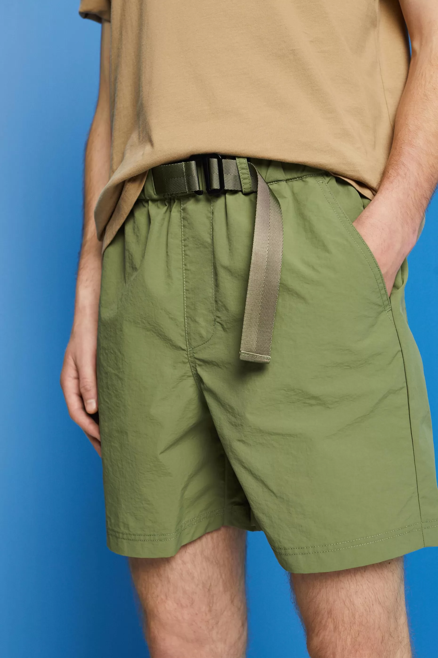 ESPRIT Shorts with integrated belt at our Online Shop *Men Shorts