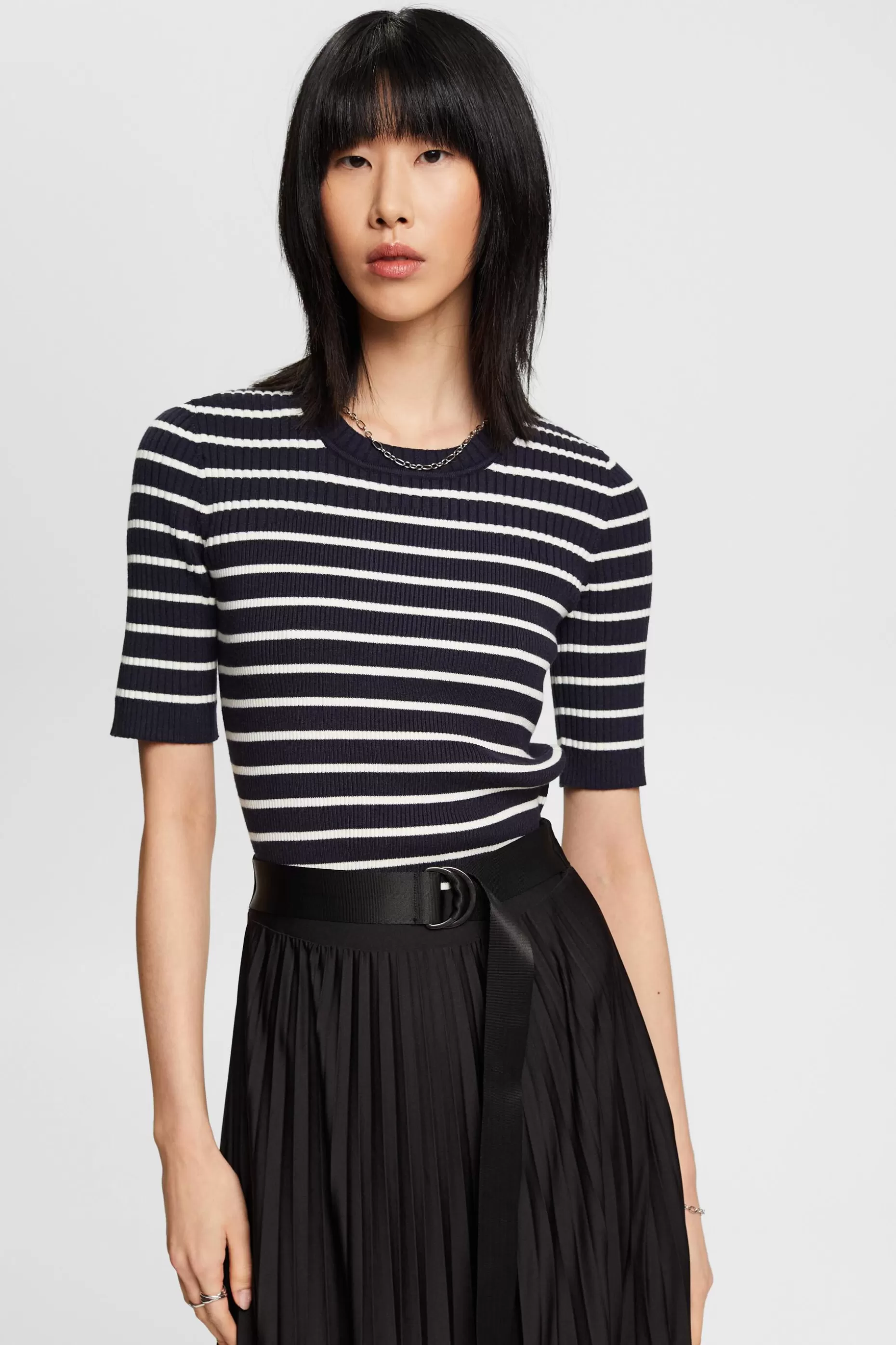 ESPRIT Short-sleeved ribbed sweater at our Online Shop *Women Sweaters