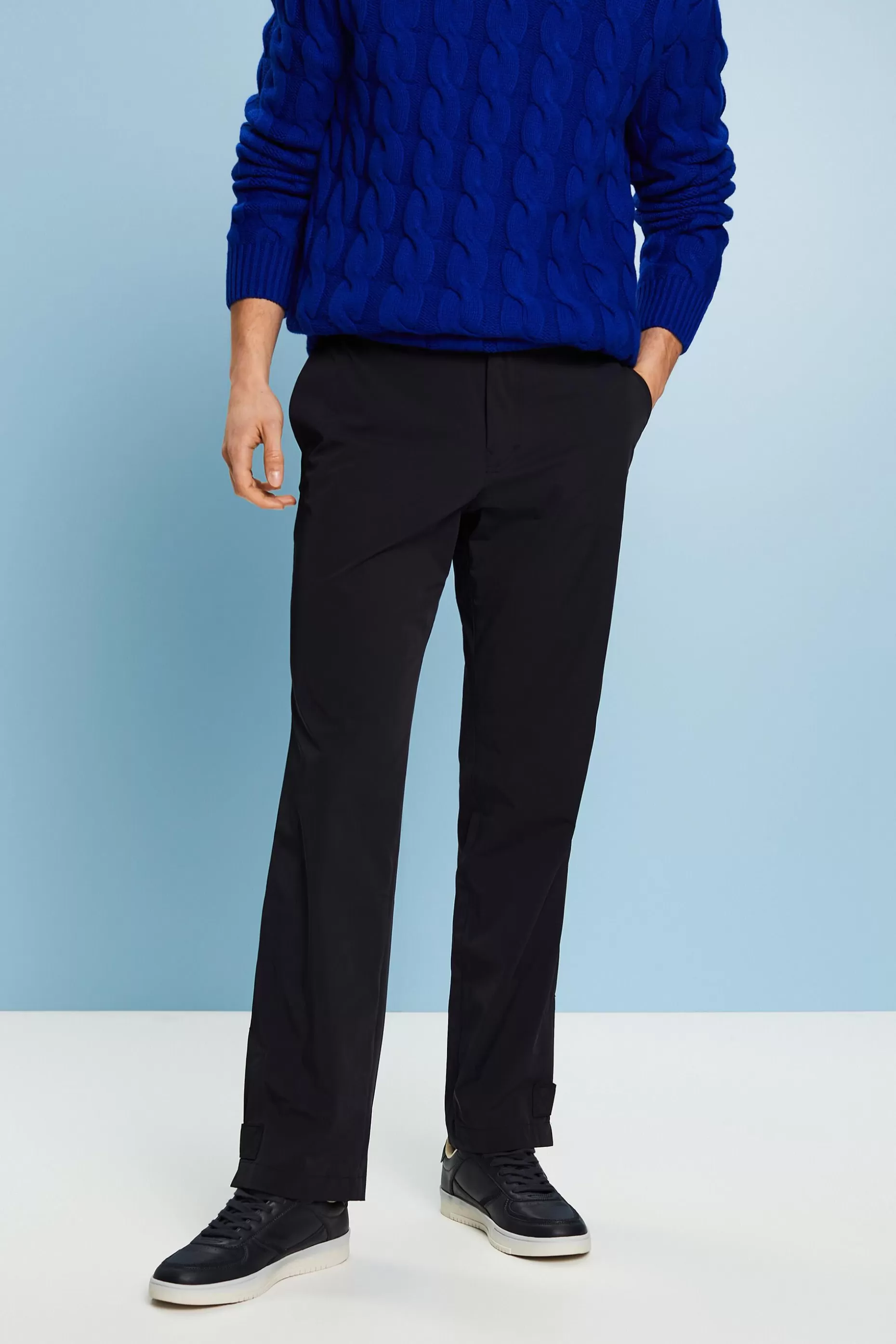 ESPRIT Straight Fit Trackpants at our Online Shop *Men Pants + Joggers