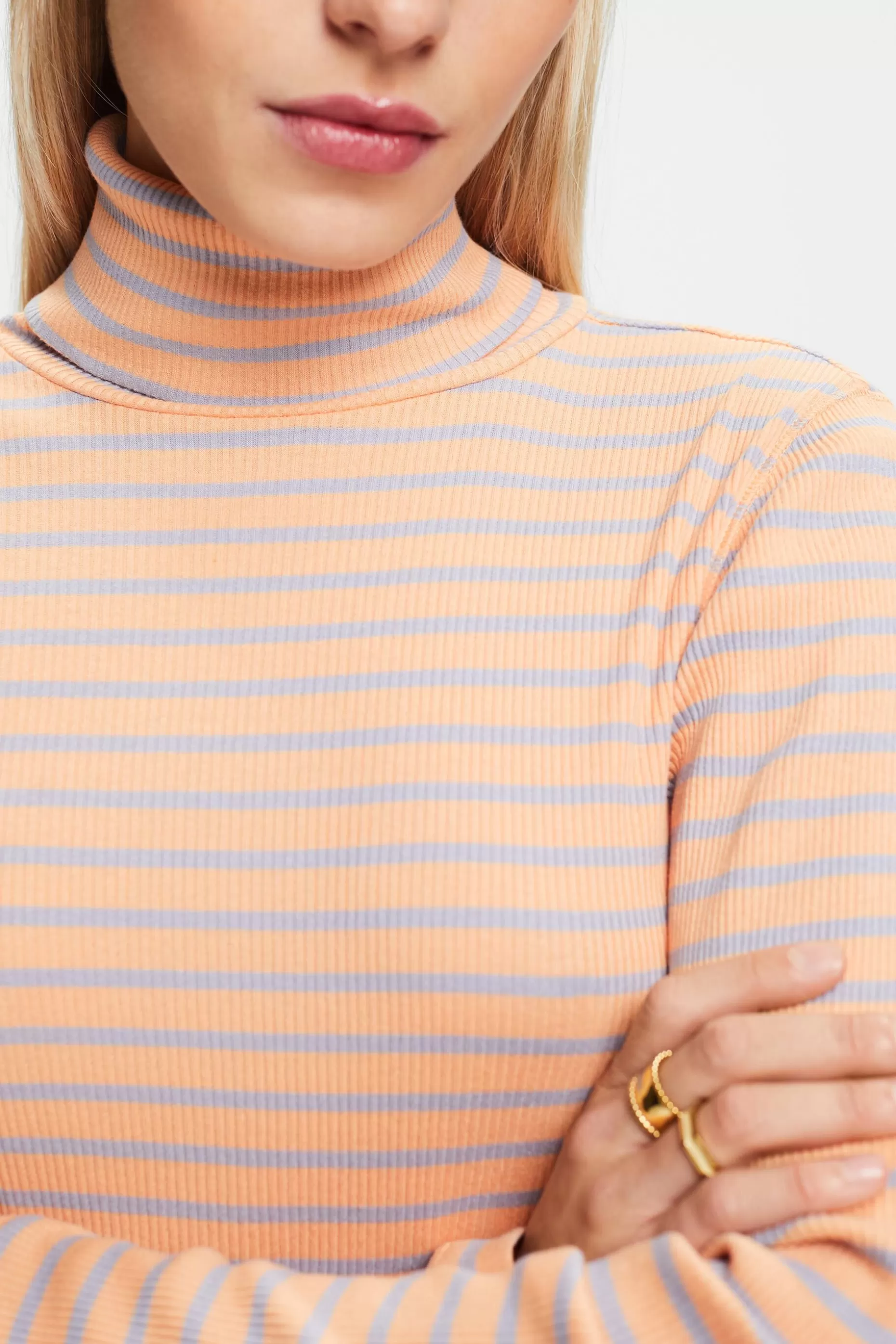 ESPRIT Striped Long-Sleeve Turtleneck at our Online Shop *Women T-Shirts + Tops