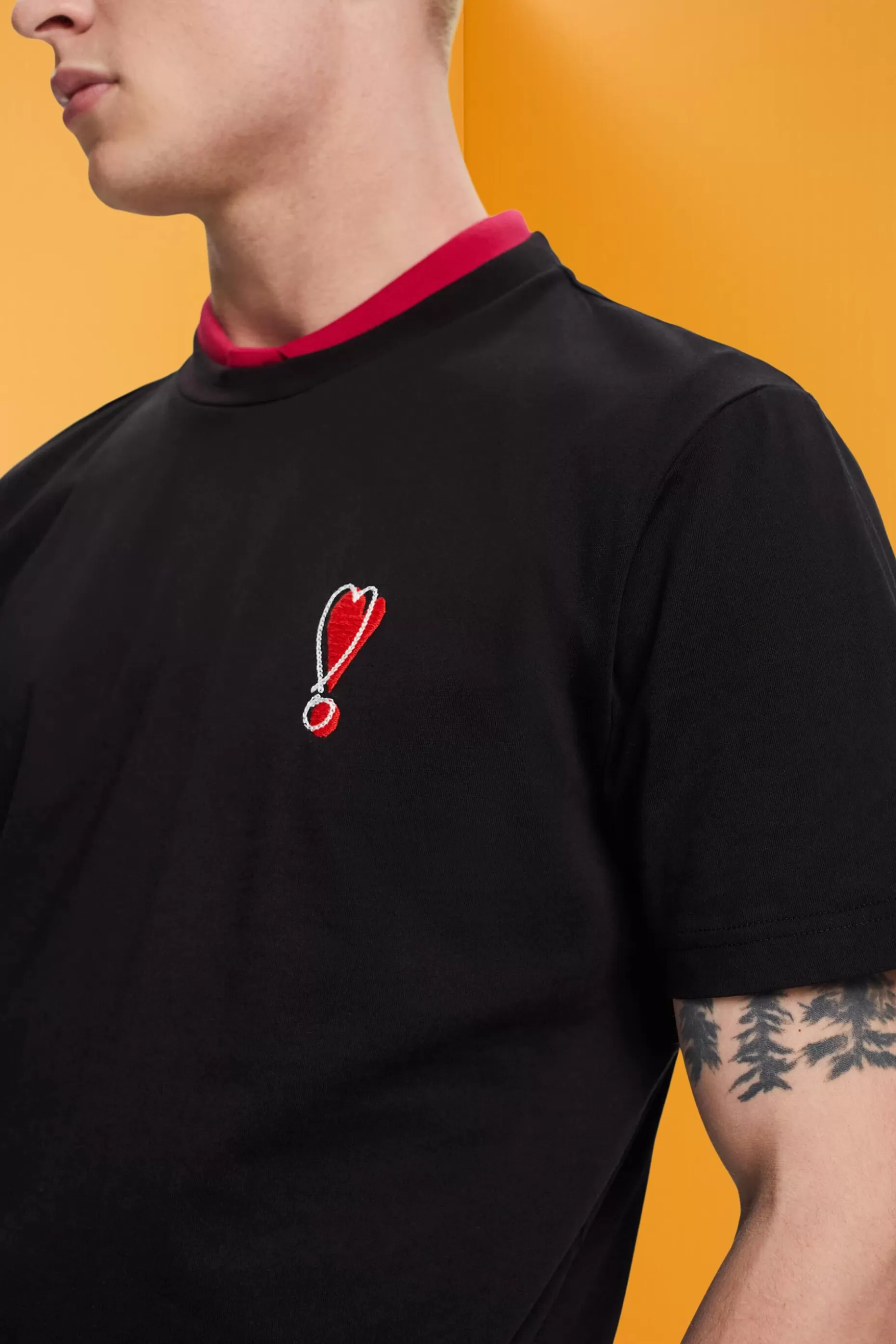ESPRIT Sustainable cotton T-shirt with heart motif at our Online Shop * Sale Under $50