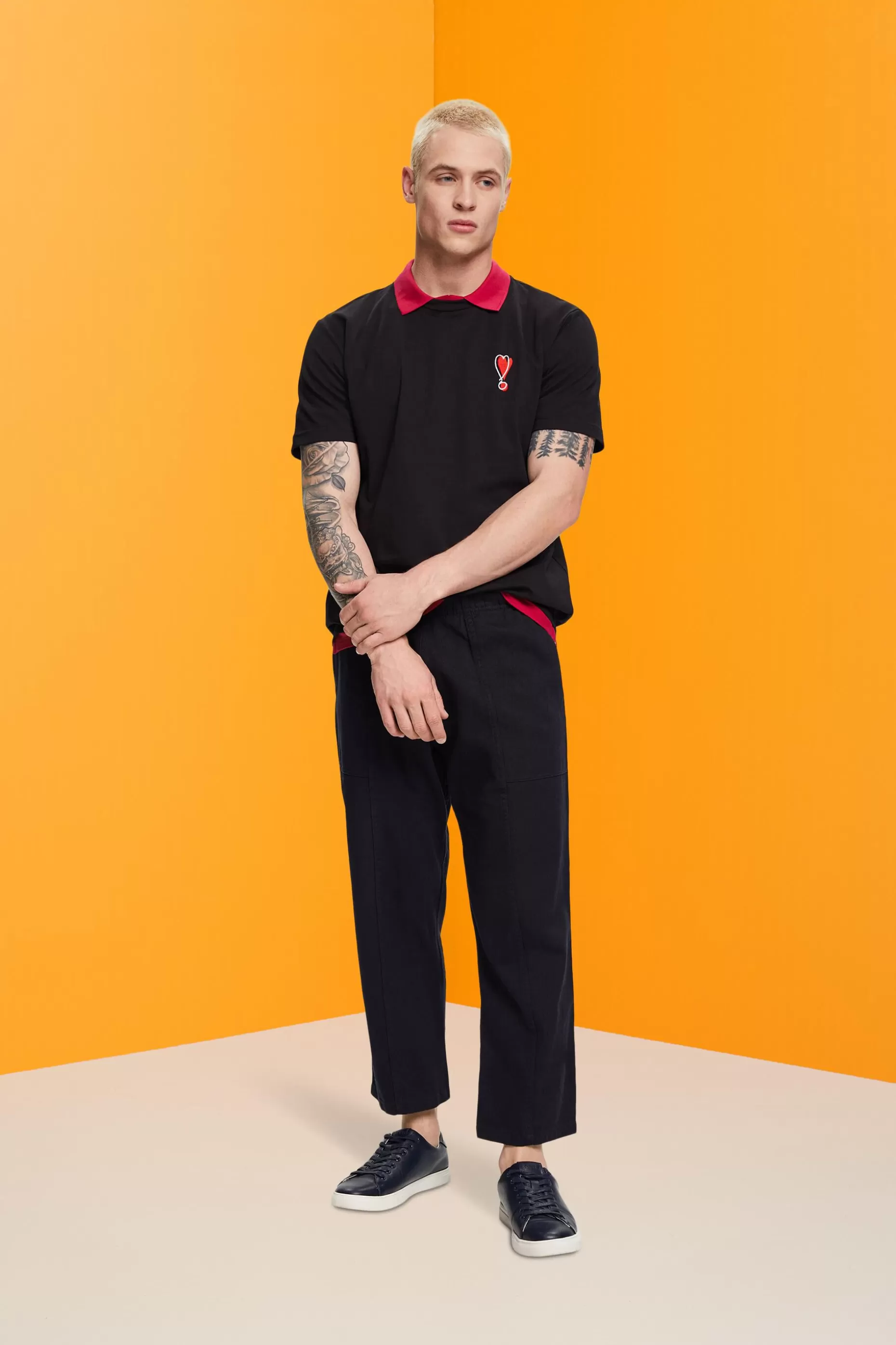 ESPRIT Sustainable cotton T-shirt with heart motif at our Online Shop *Men T-Shirts + Polos