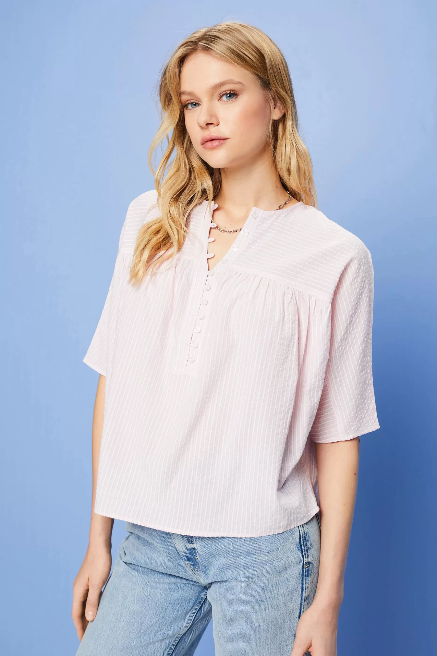 ESPRIT Textured short-sleeve blouse at our Online Shop *Women Shirts + Blouses