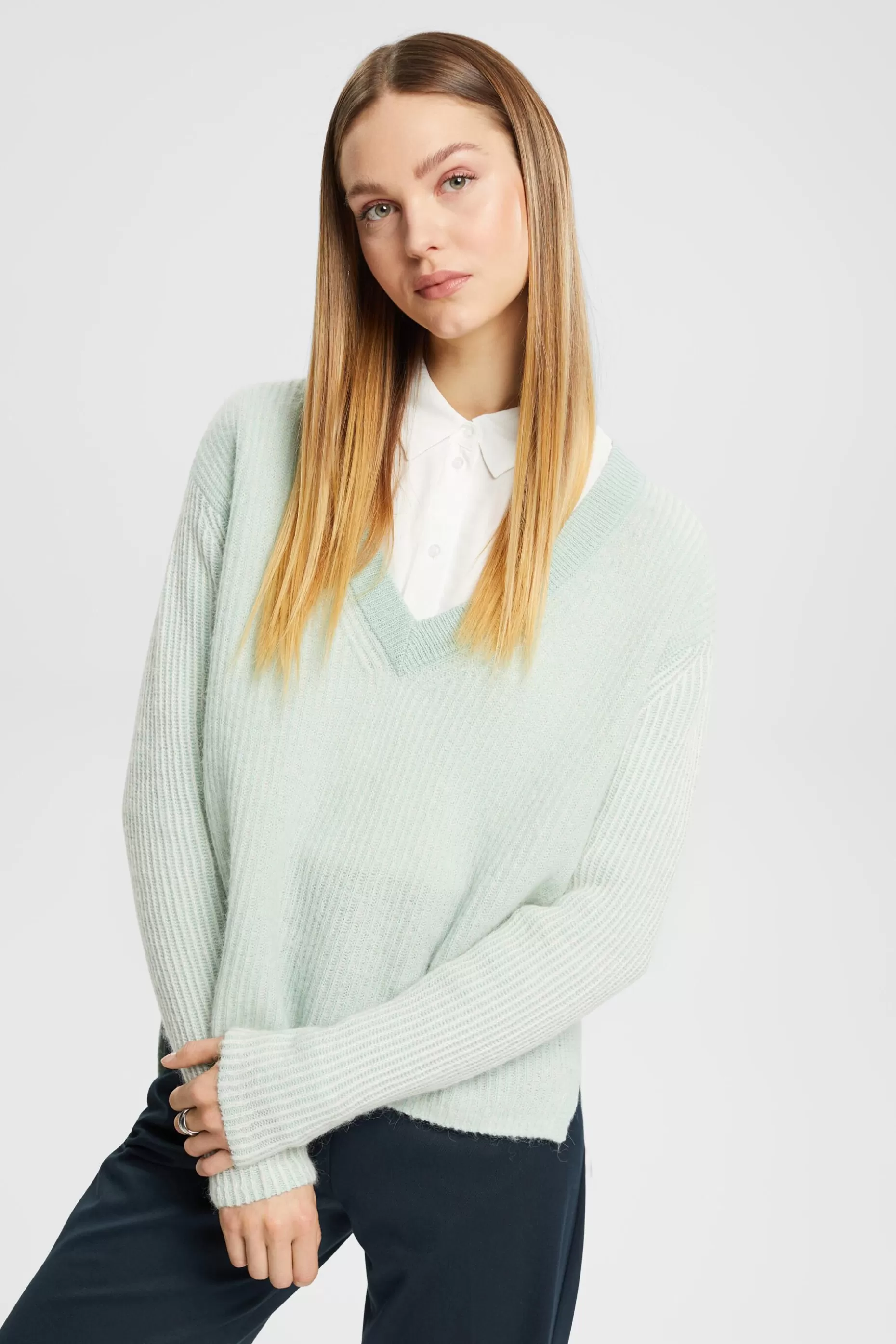 ESPRIT Two-tone jumper with alpaca at our Online Shop *Women Sweaters