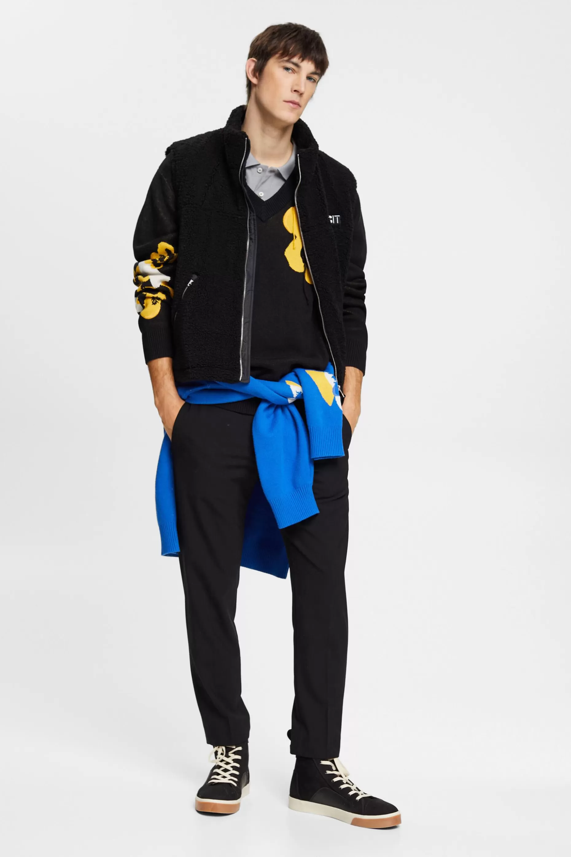 ESPRIT V-neck jumper with floral jacquard pattern at our Online Shop *Men Sweaters