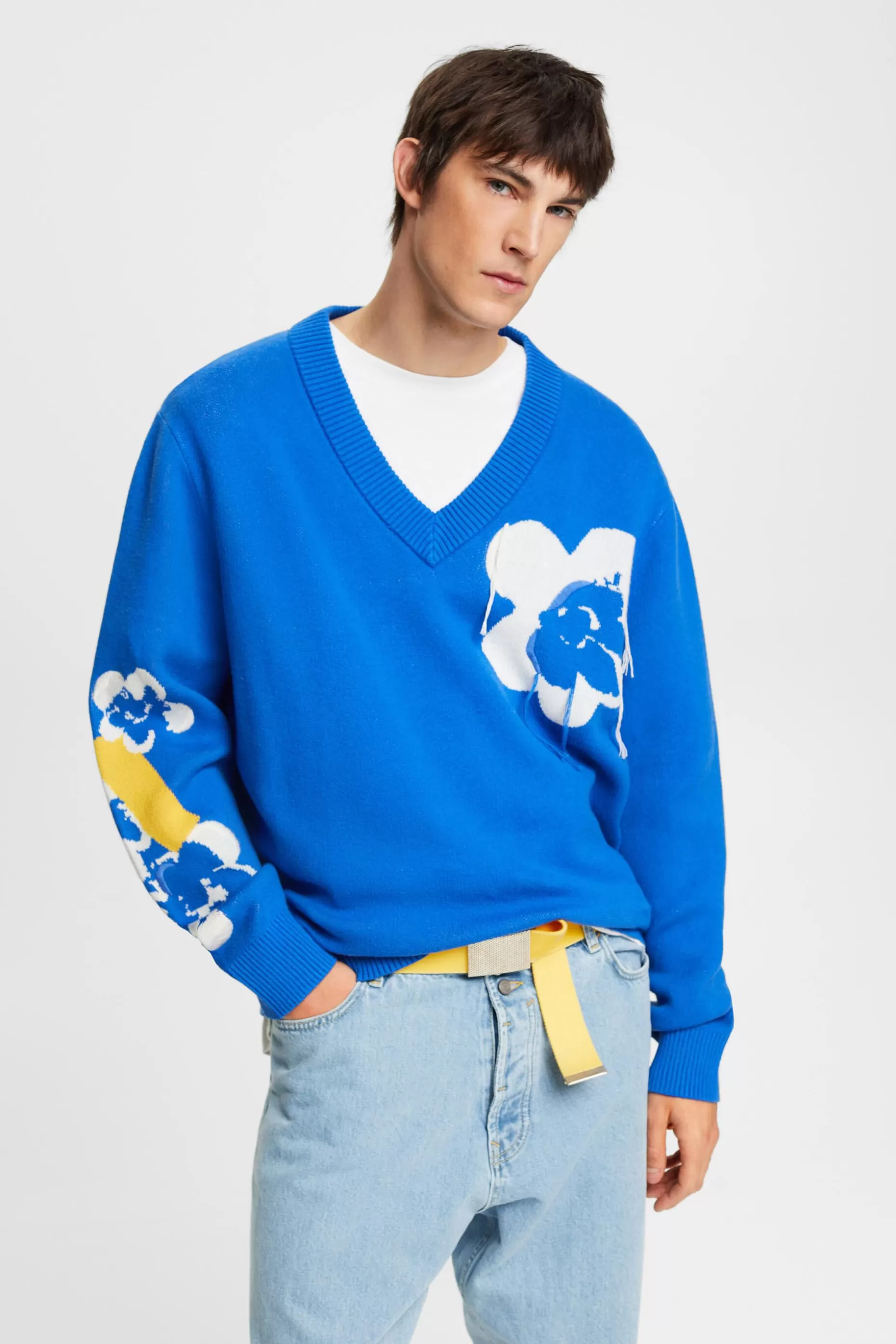 ESPRIT V-neck jumper with floral jacquard pattern at our Online Shop *Men Sweaters