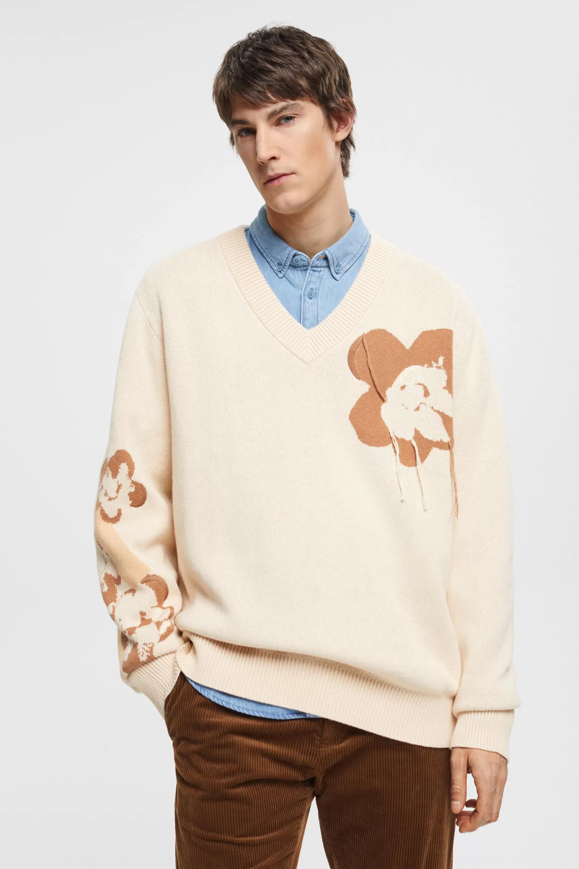 ESPRIT V-neck jumper with floral jacquard pattern at our Online Shop *Men Sweaters