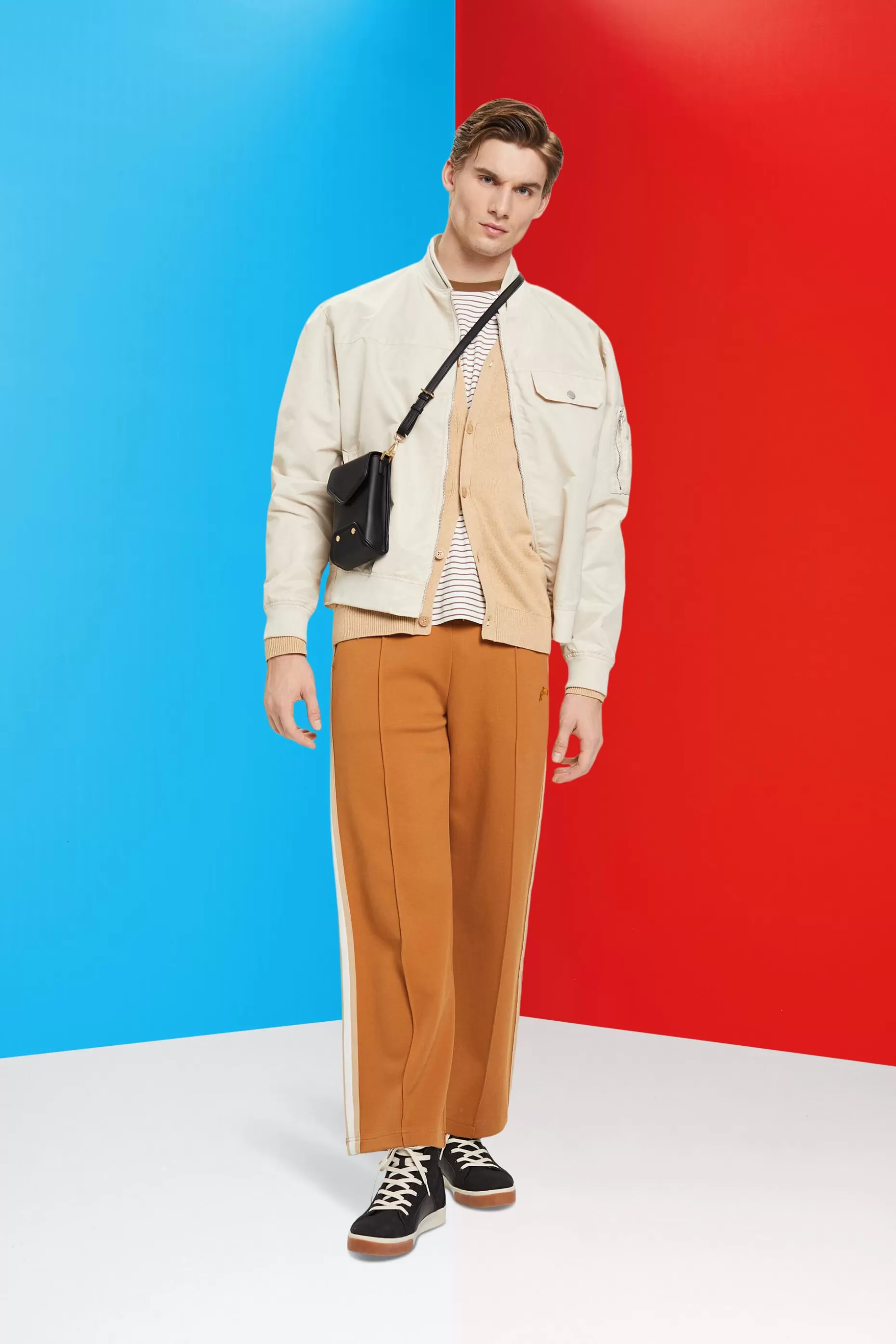 ESPRIT V-neck sustainable cotton cardigan at our Online Shop *Men Sweaters