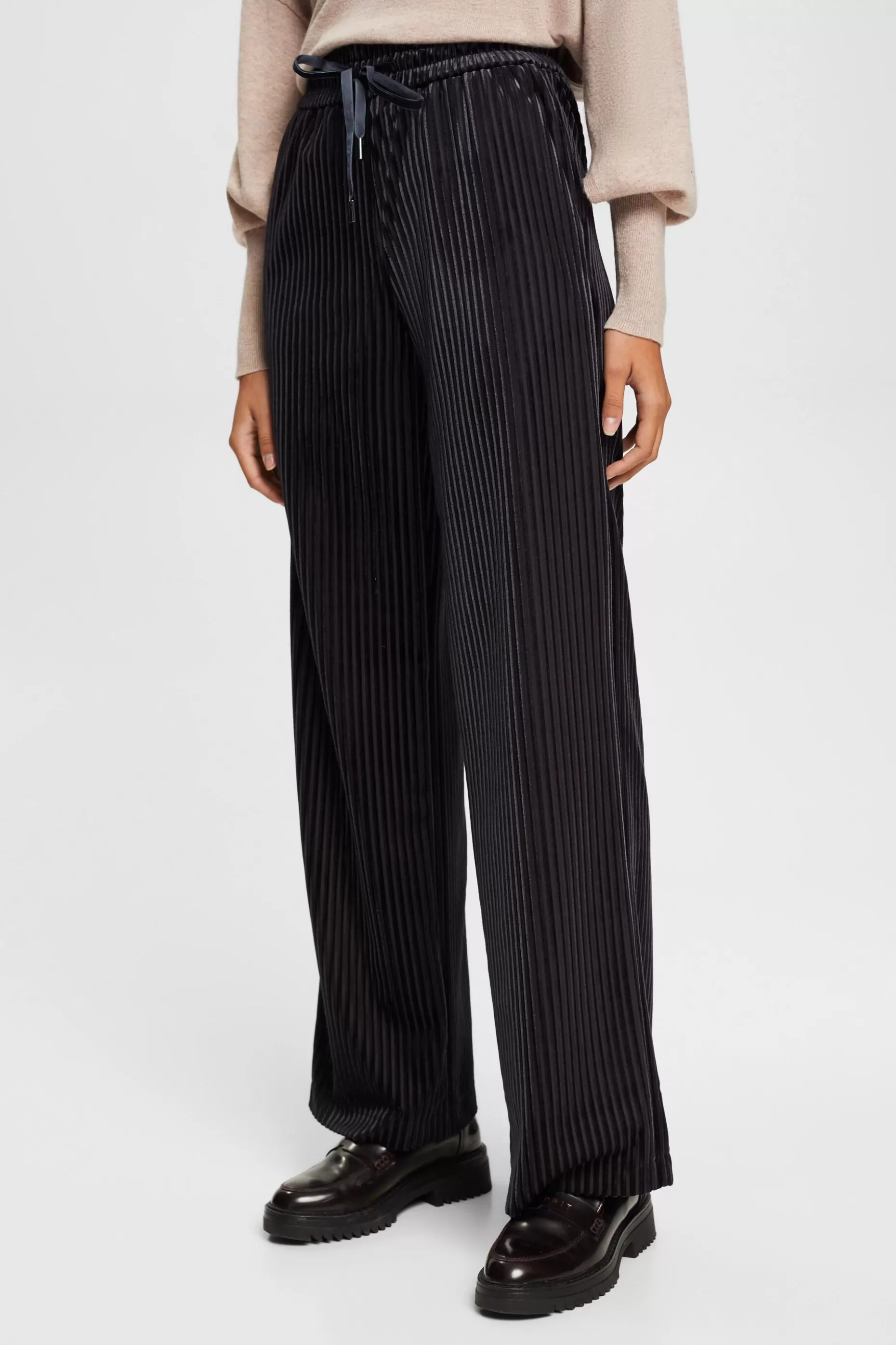 ESPRIT Wide fit striped joggers at our Online Shop *Women Pants + Joggers